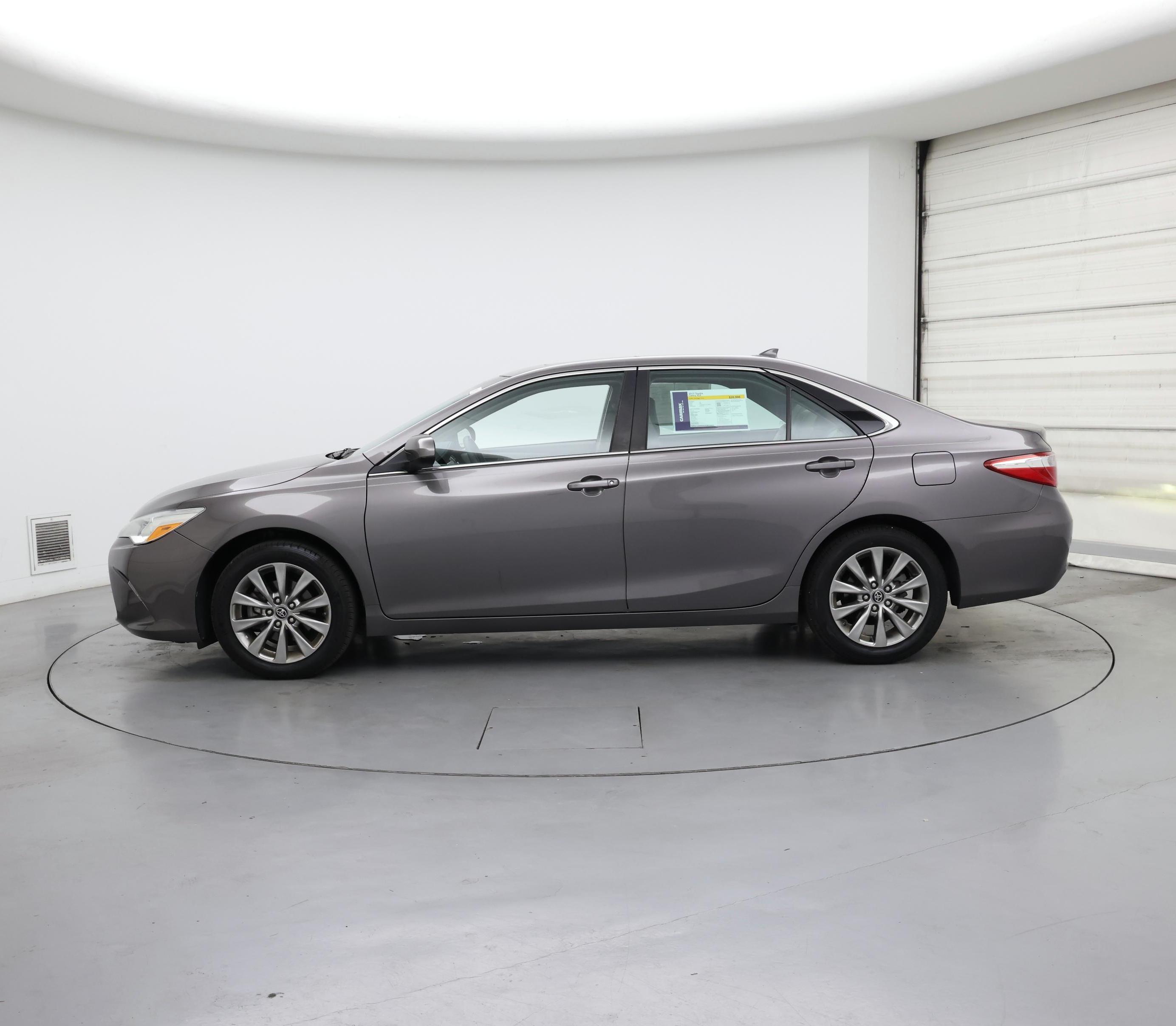 Thumbnail: 2017 Toyota Camry - 3