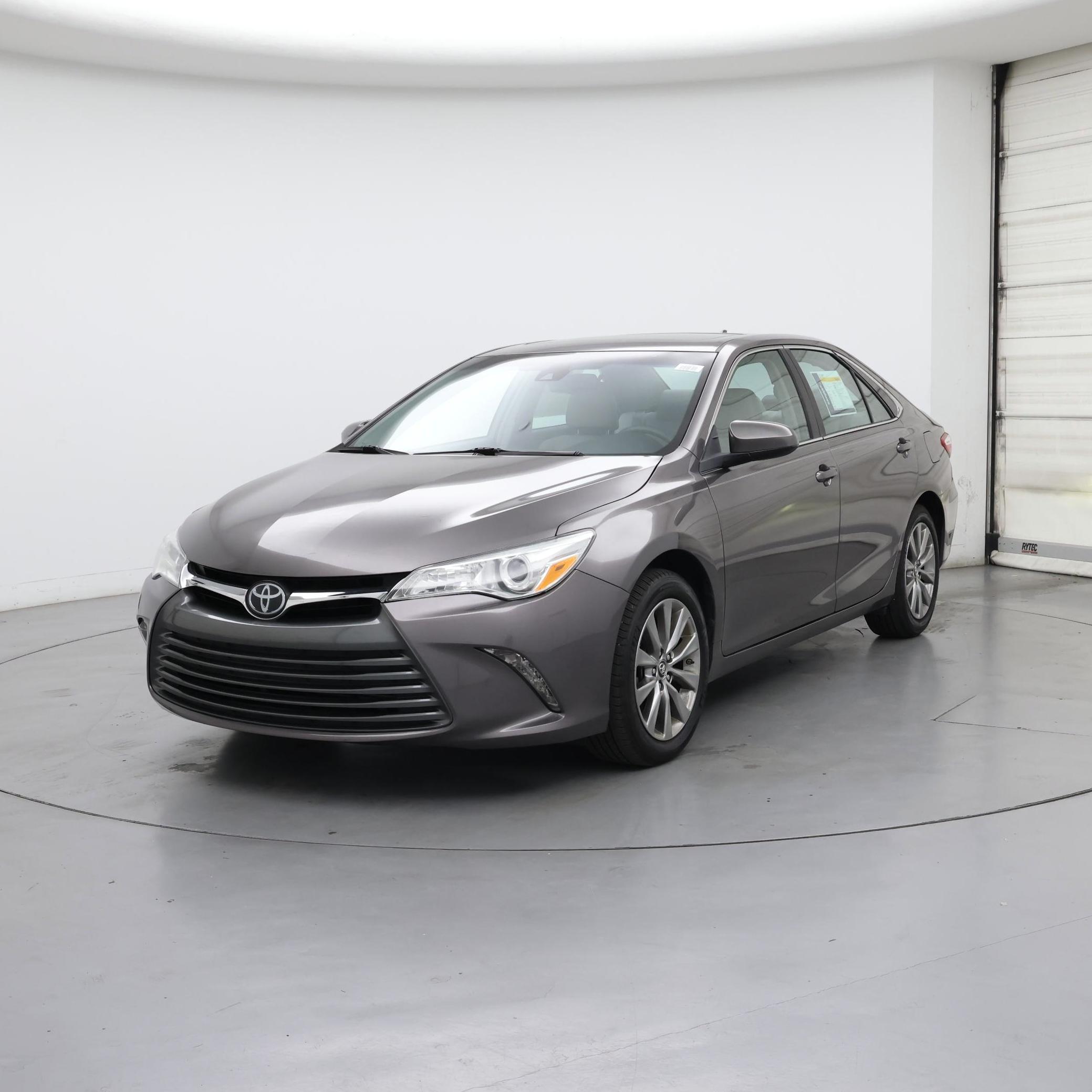Thumbnail: 2017 Toyota Camry - 4