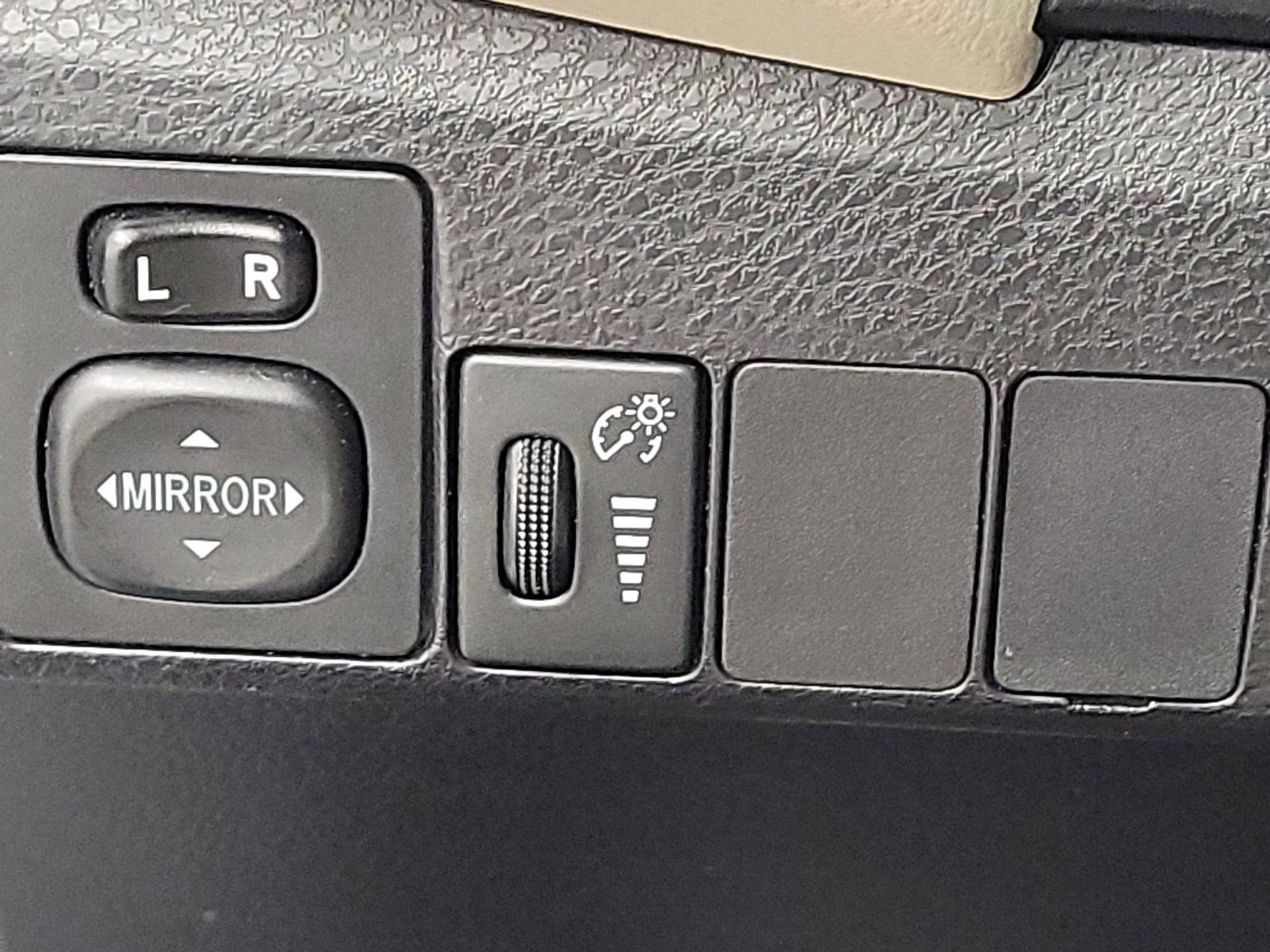 Thumbnail: 2014 Toyota Corolla - 13
