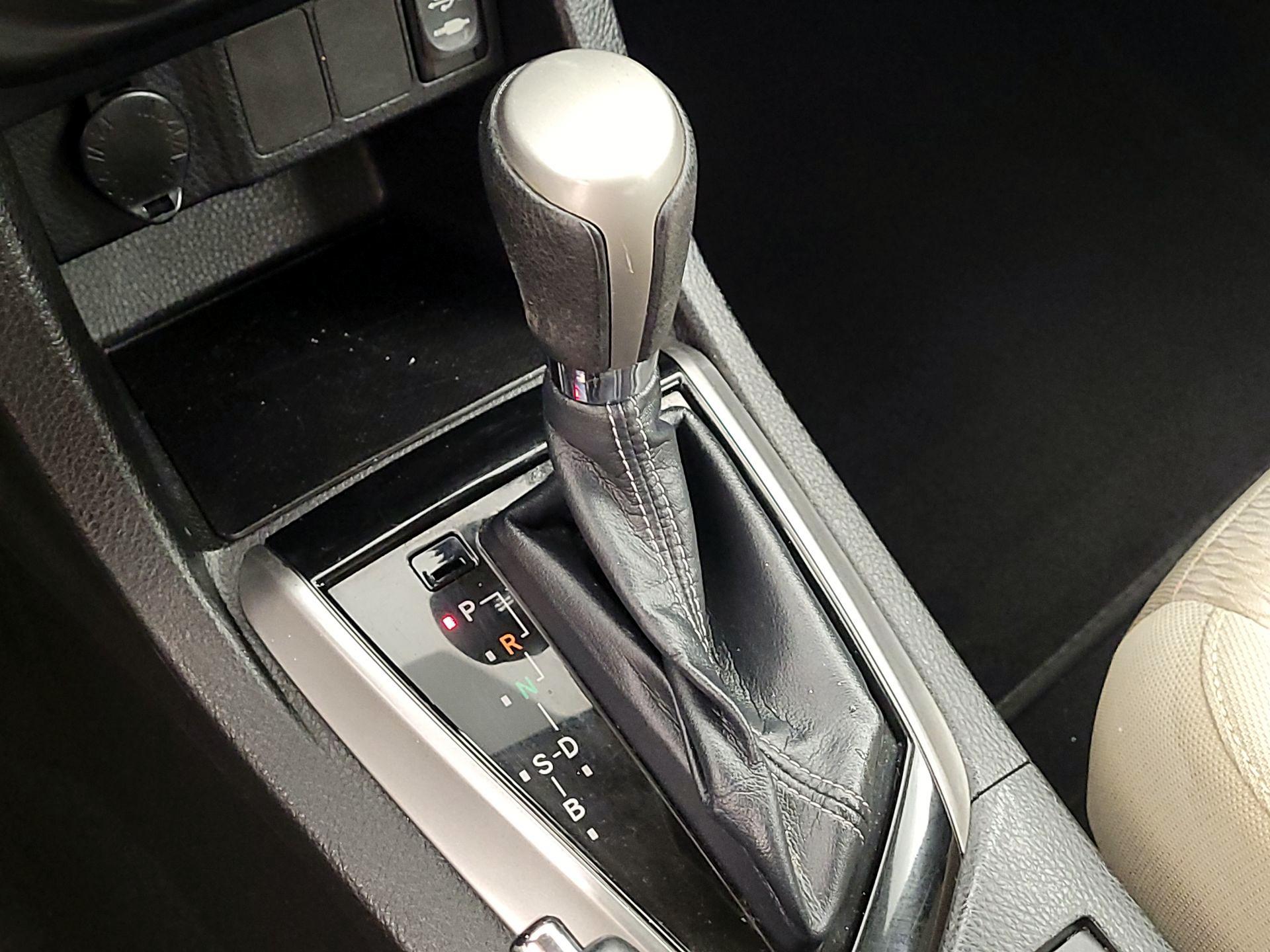 Thumbnail: 2014 Toyota Corolla - 16