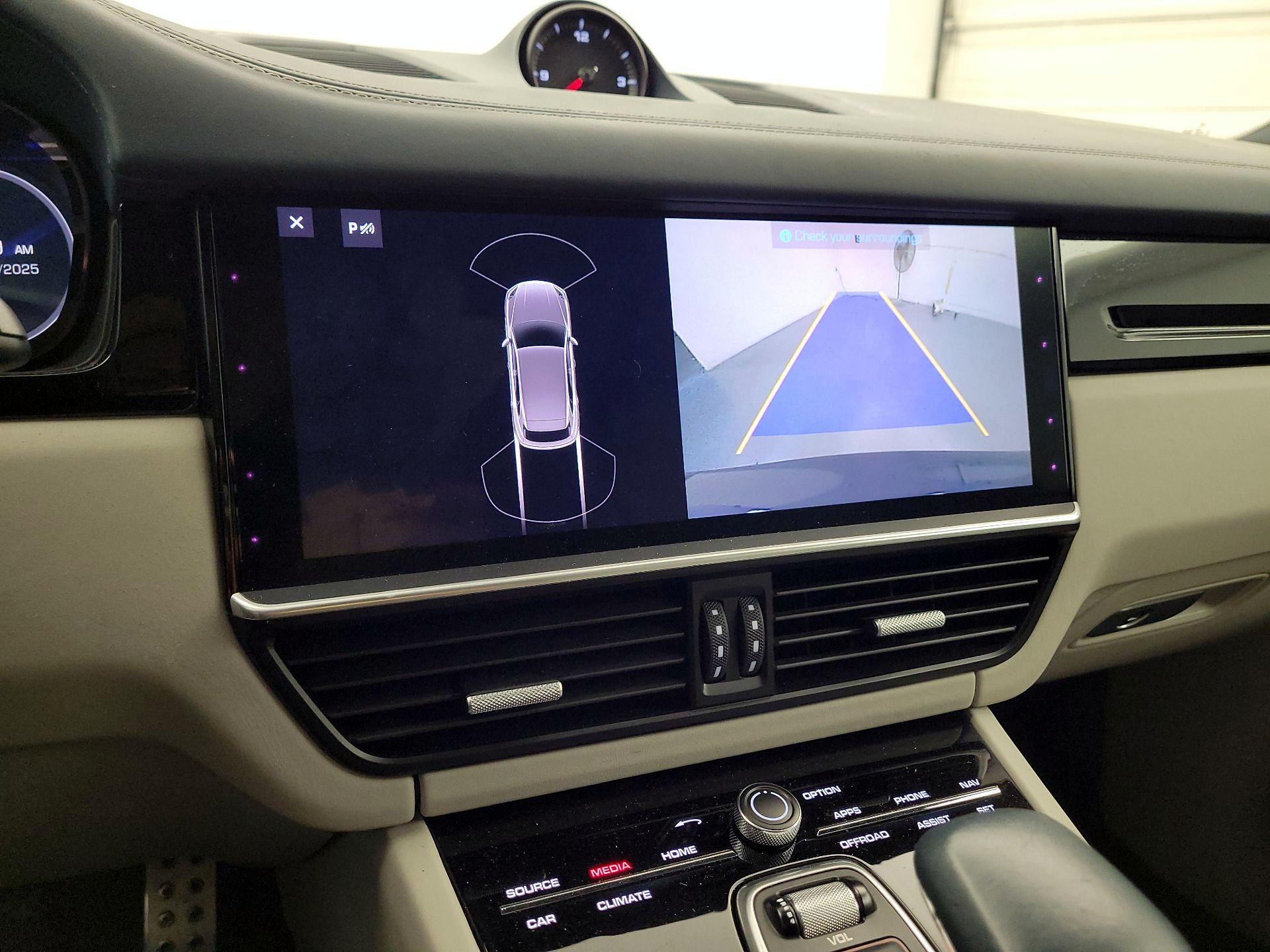 Thumbnail: 2019 Porsche Cayenne - 15
