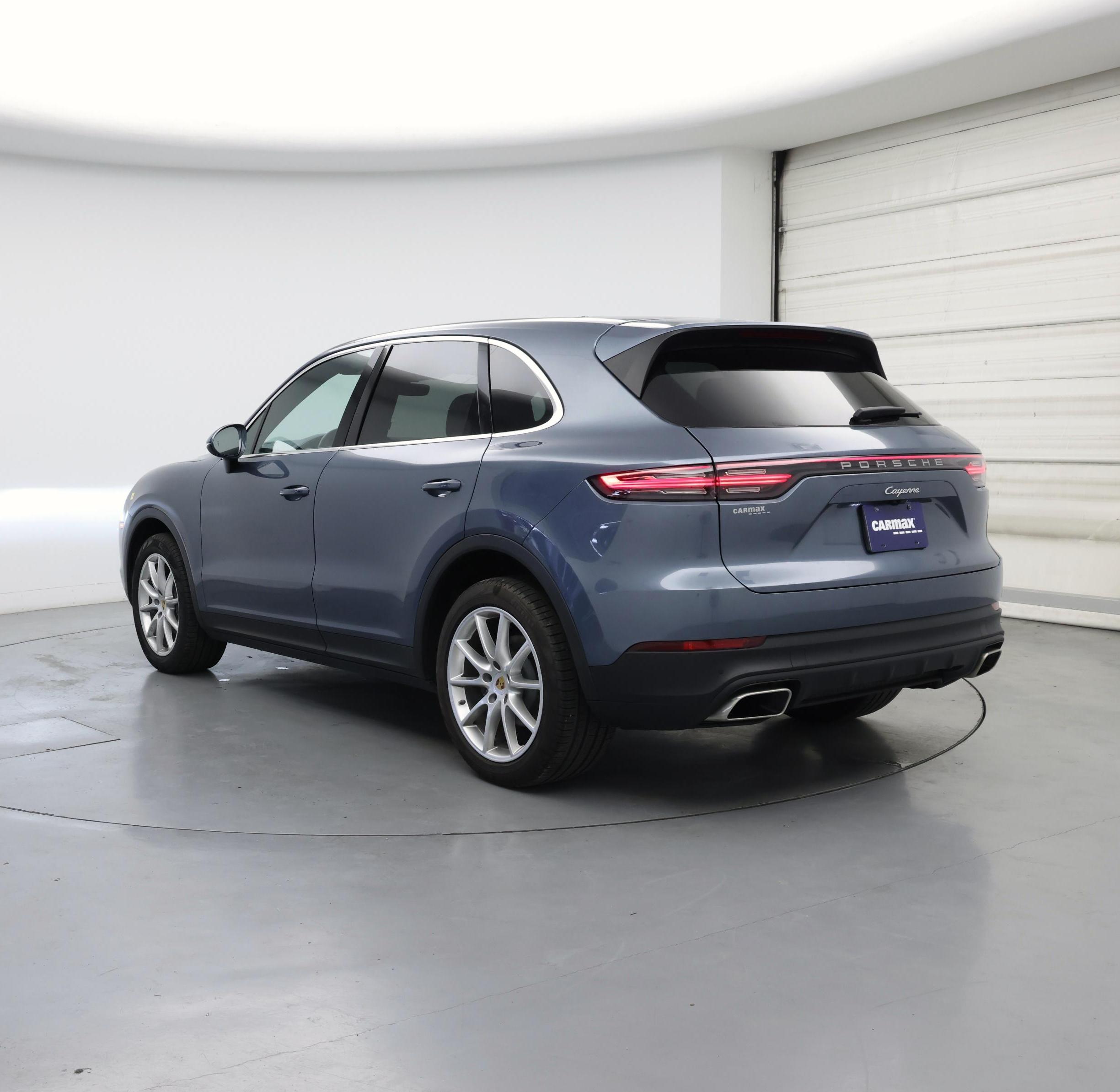 Thumbnail: 2019 Porsche Cayenne - 2