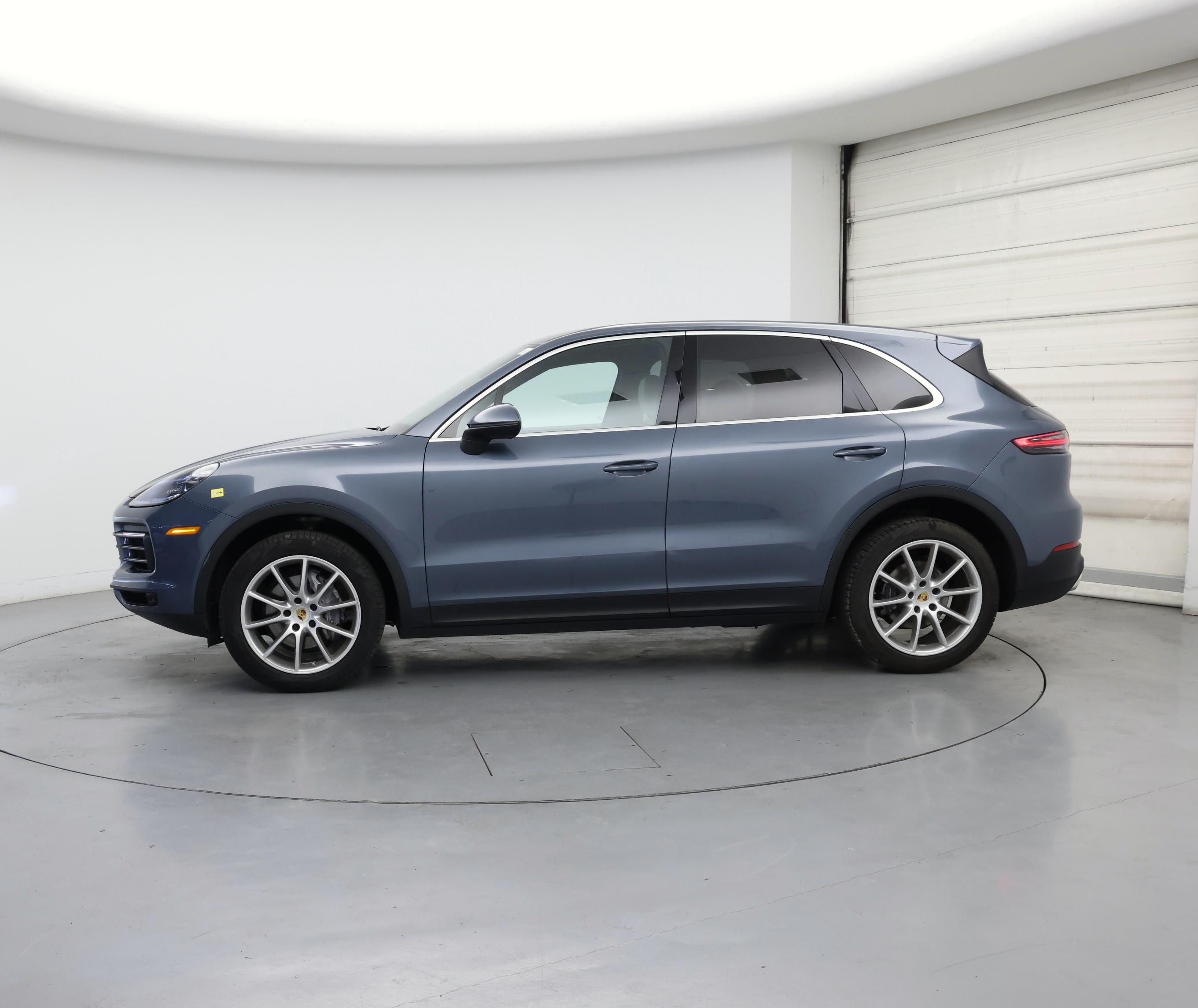 Thumbnail: 2019 Porsche Cayenne - 3