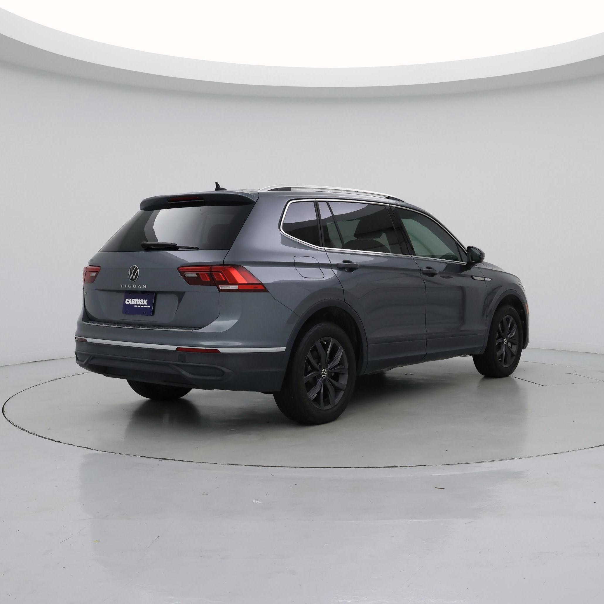 Thumbnail: 2023 Volkswagen Tiguan - 8