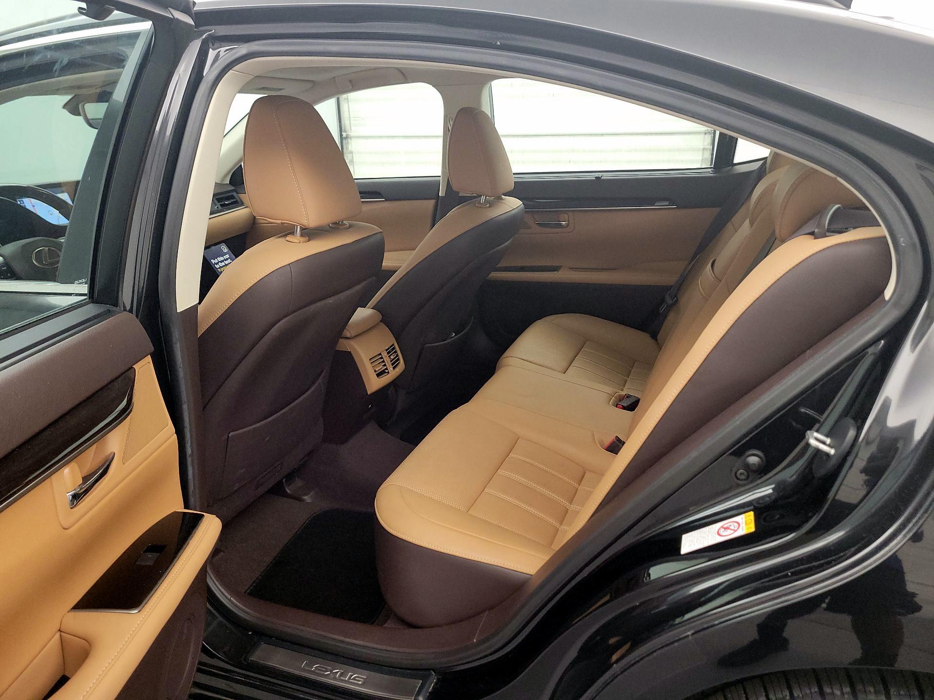 Thumbnail: 2018 Lexus ES - 19