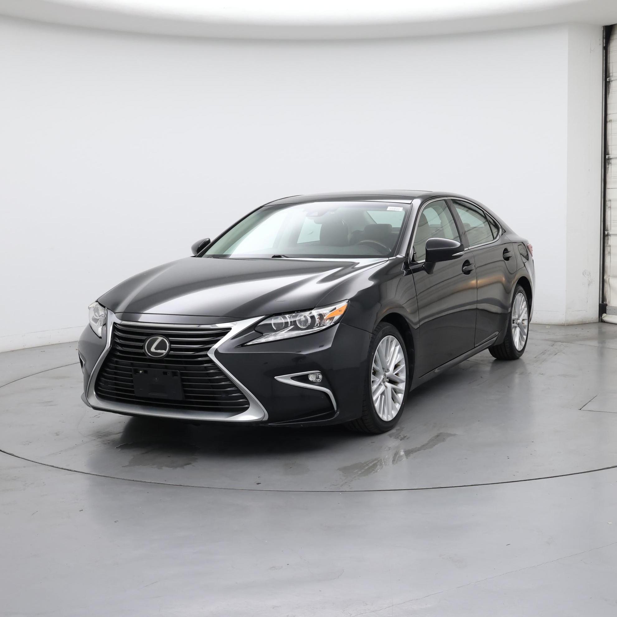 Thumbnail: 2018 Lexus ES - 4