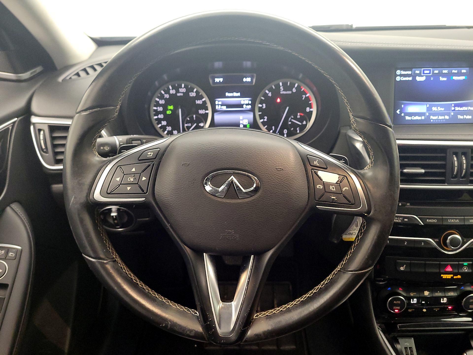 Thumbnail: 2017 INFINITI QX30 - 10