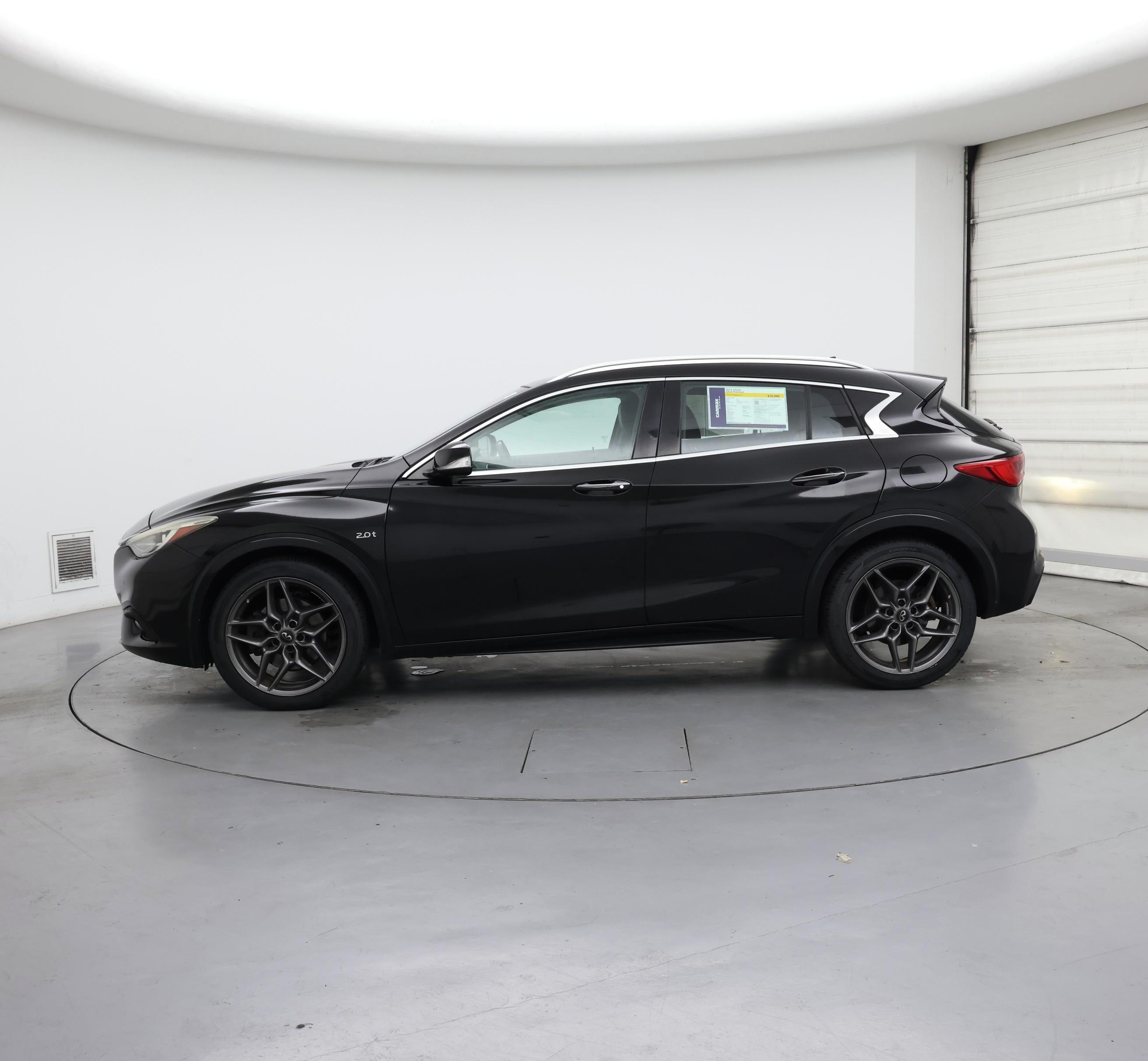 Thumbnail: 2017 INFINITI QX30 - 3