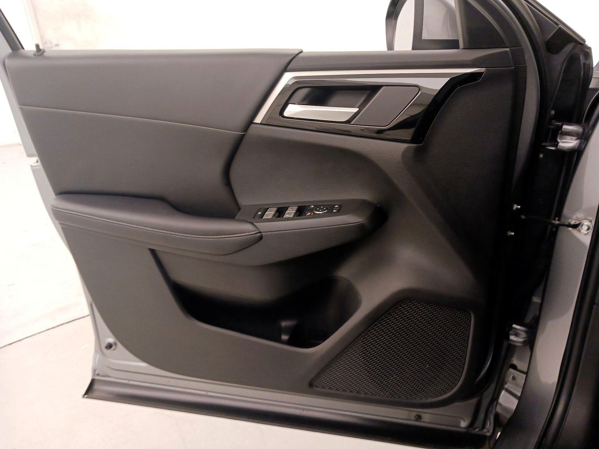 Thumbnail: 2022 Mitsubishi Outlander - 12