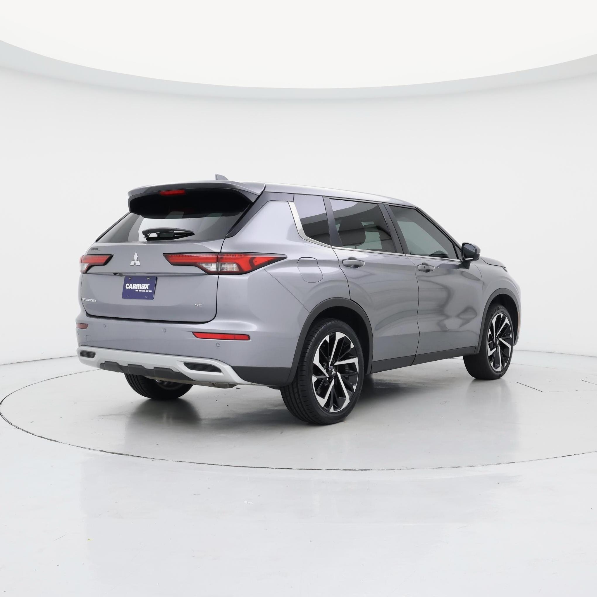 Thumbnail: 2022 Mitsubishi Outlander - 8