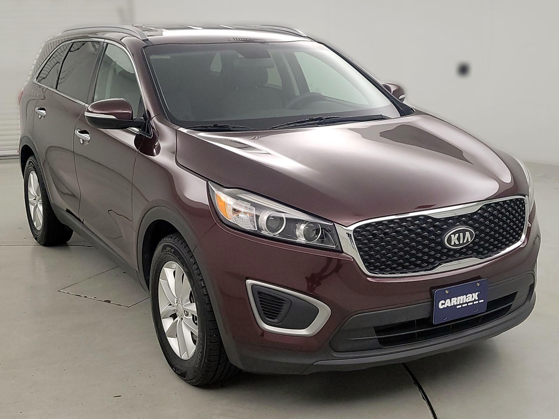 Thumbnail: 2016 Kia Sorento - 1