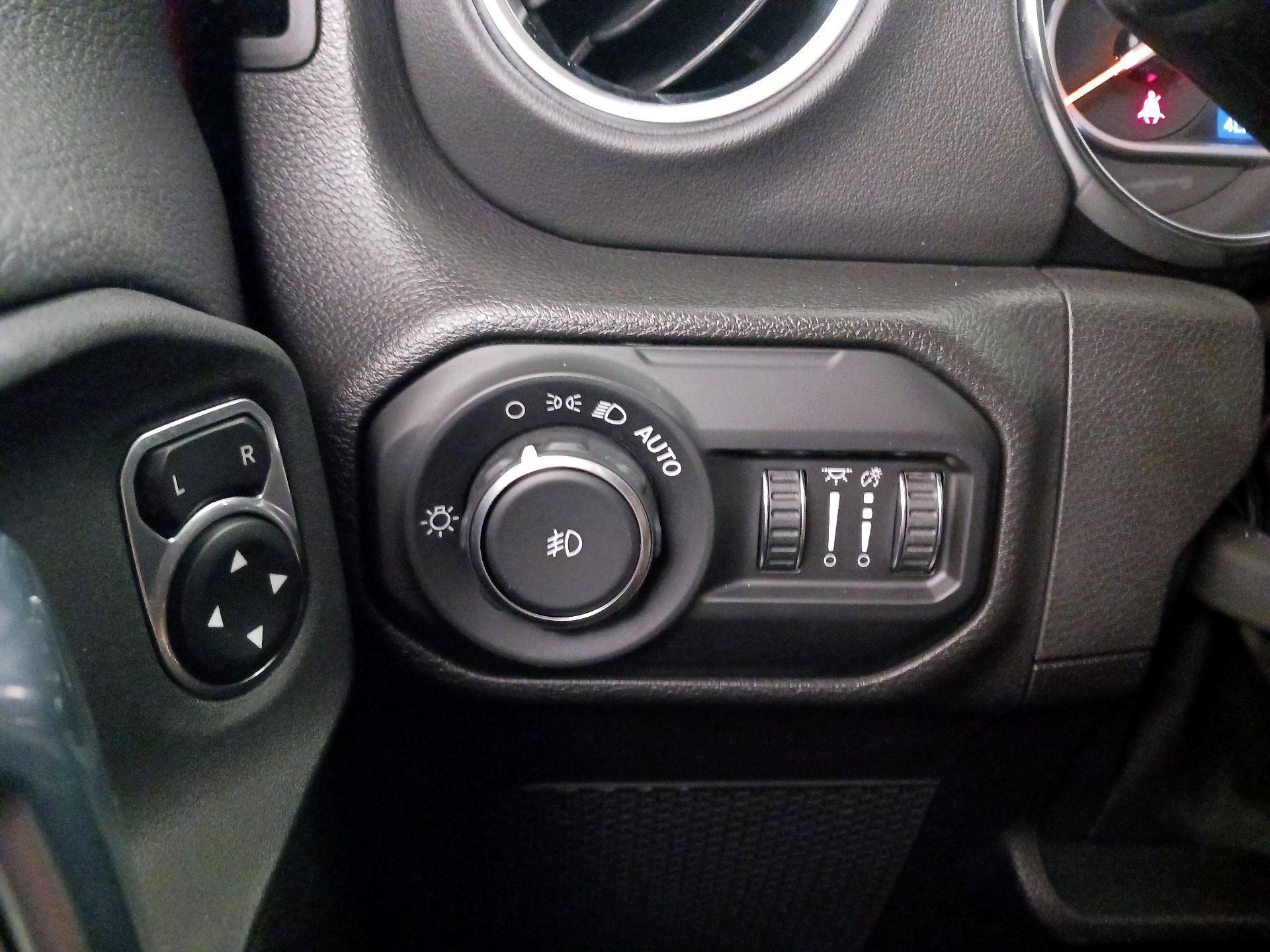 Thumbnail: 2022 Jeep Wrangler - 13