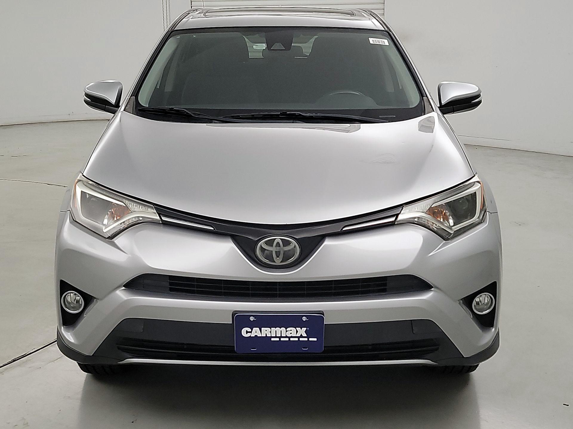 Thumbnail: 2018 Toyota RAV4 - 2