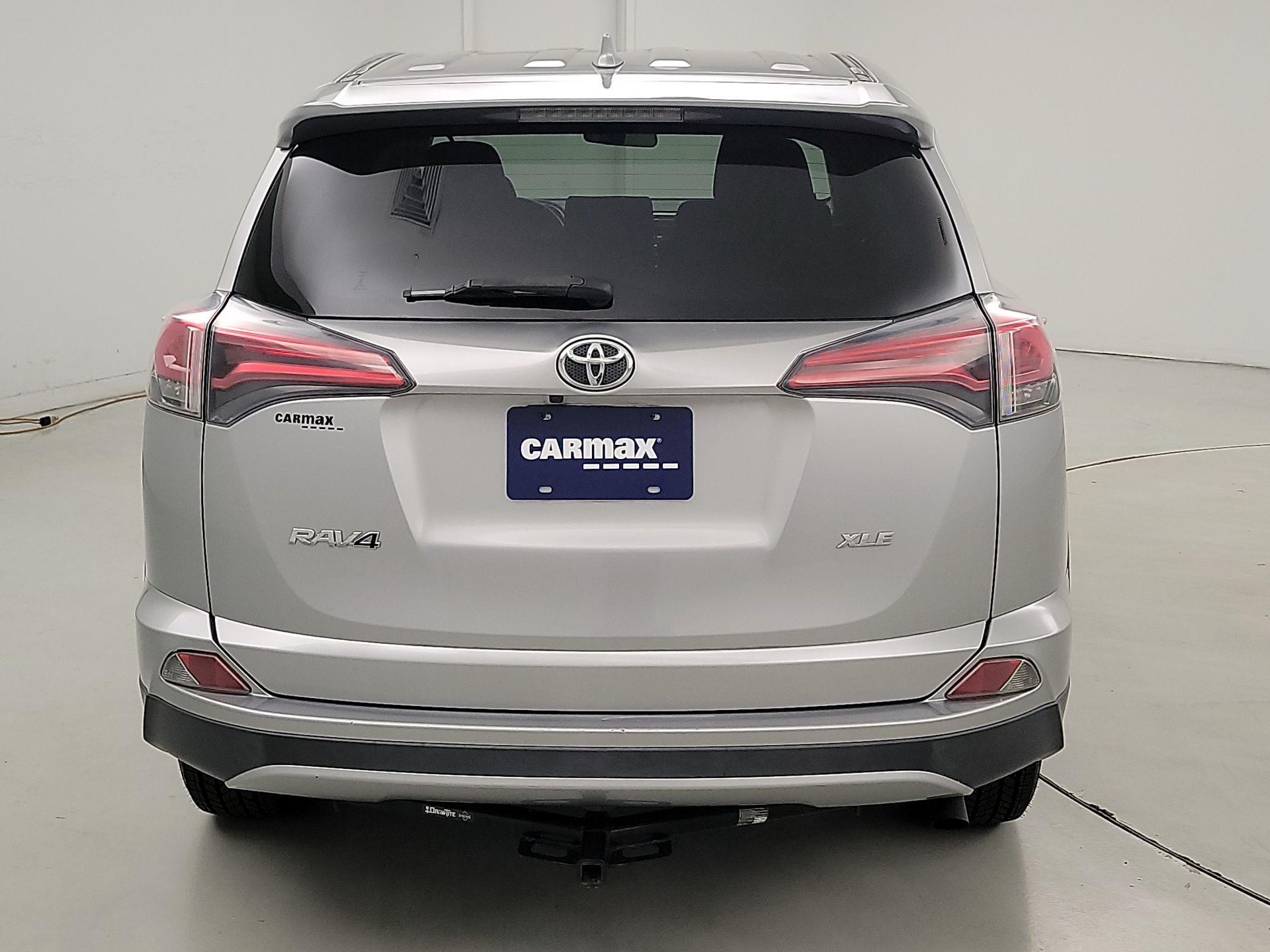 Thumbnail: 2018 Toyota RAV4 - 6