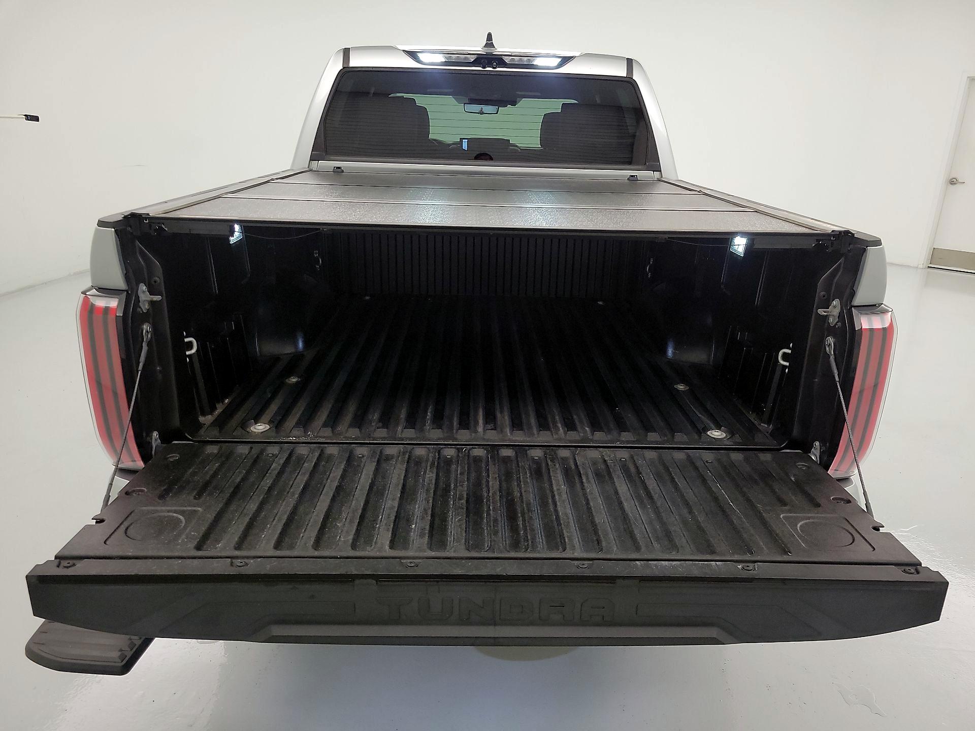 Thumbnail: 2022 Toyota Tundra - 19