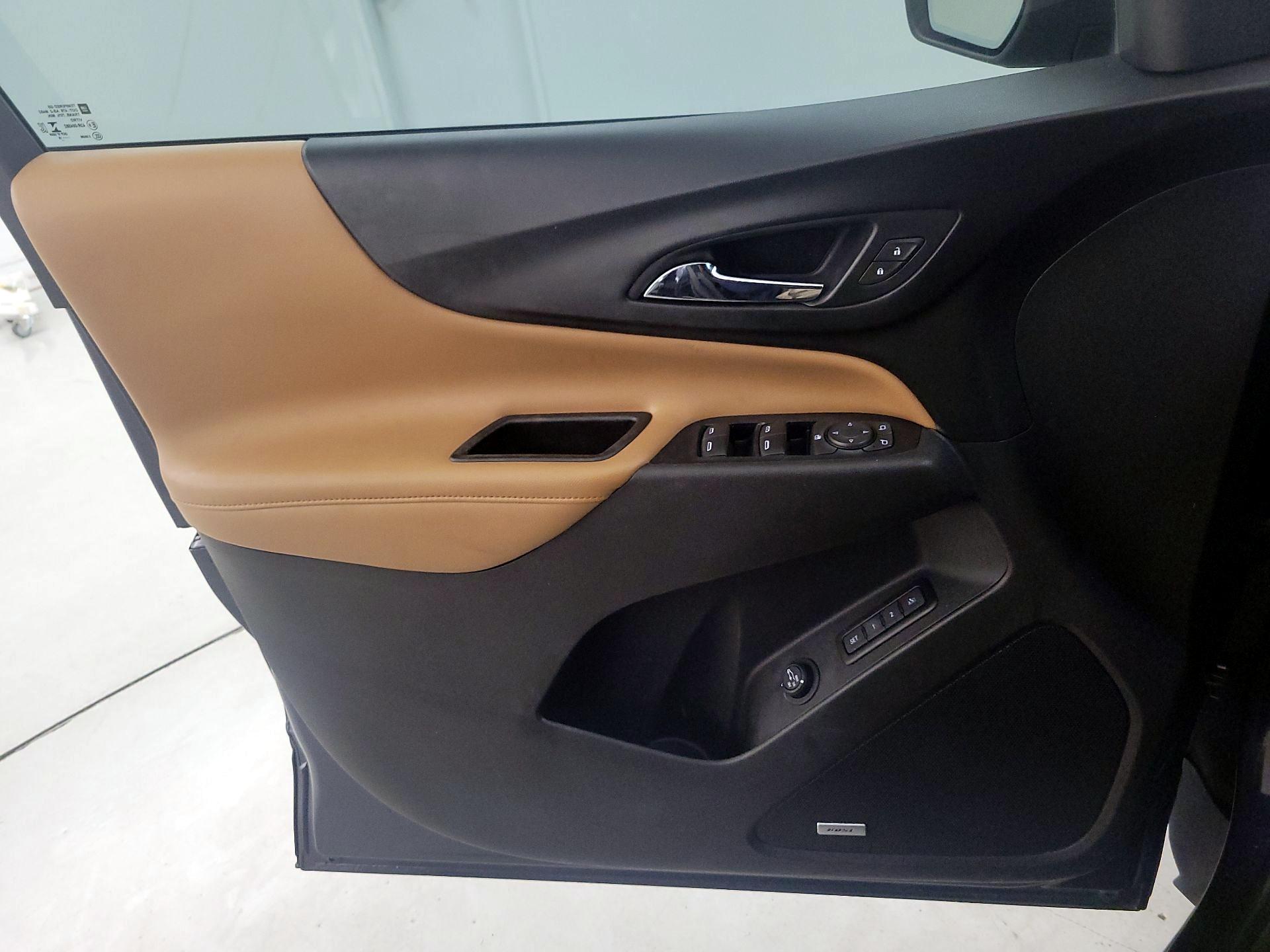 Thumbnail: 2018 Chevrolet Equinox - 12