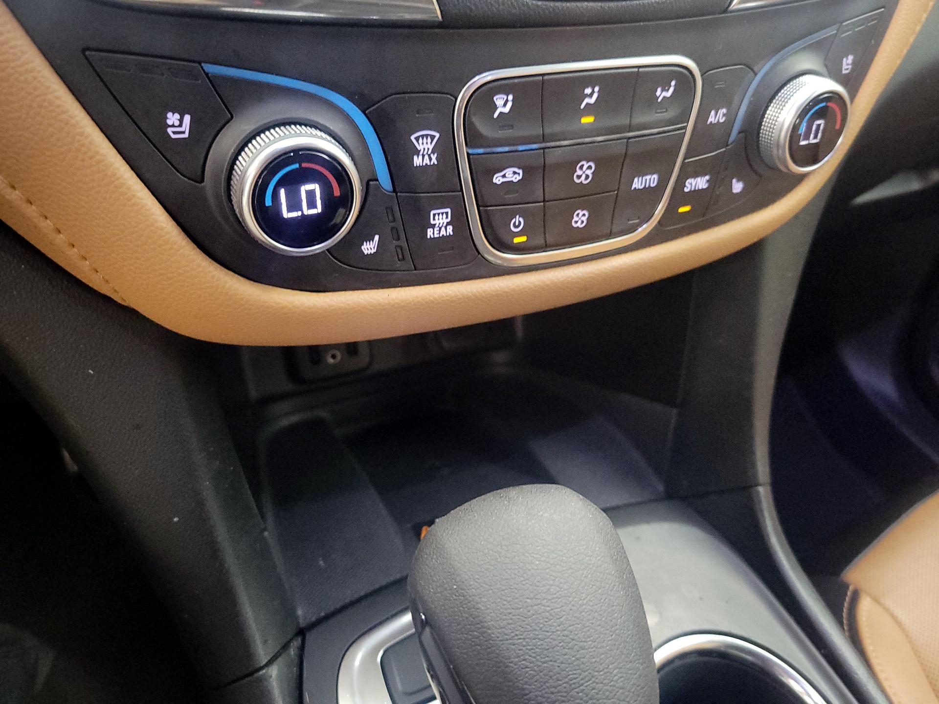 Thumbnail: 2018 Chevrolet Equinox - 17