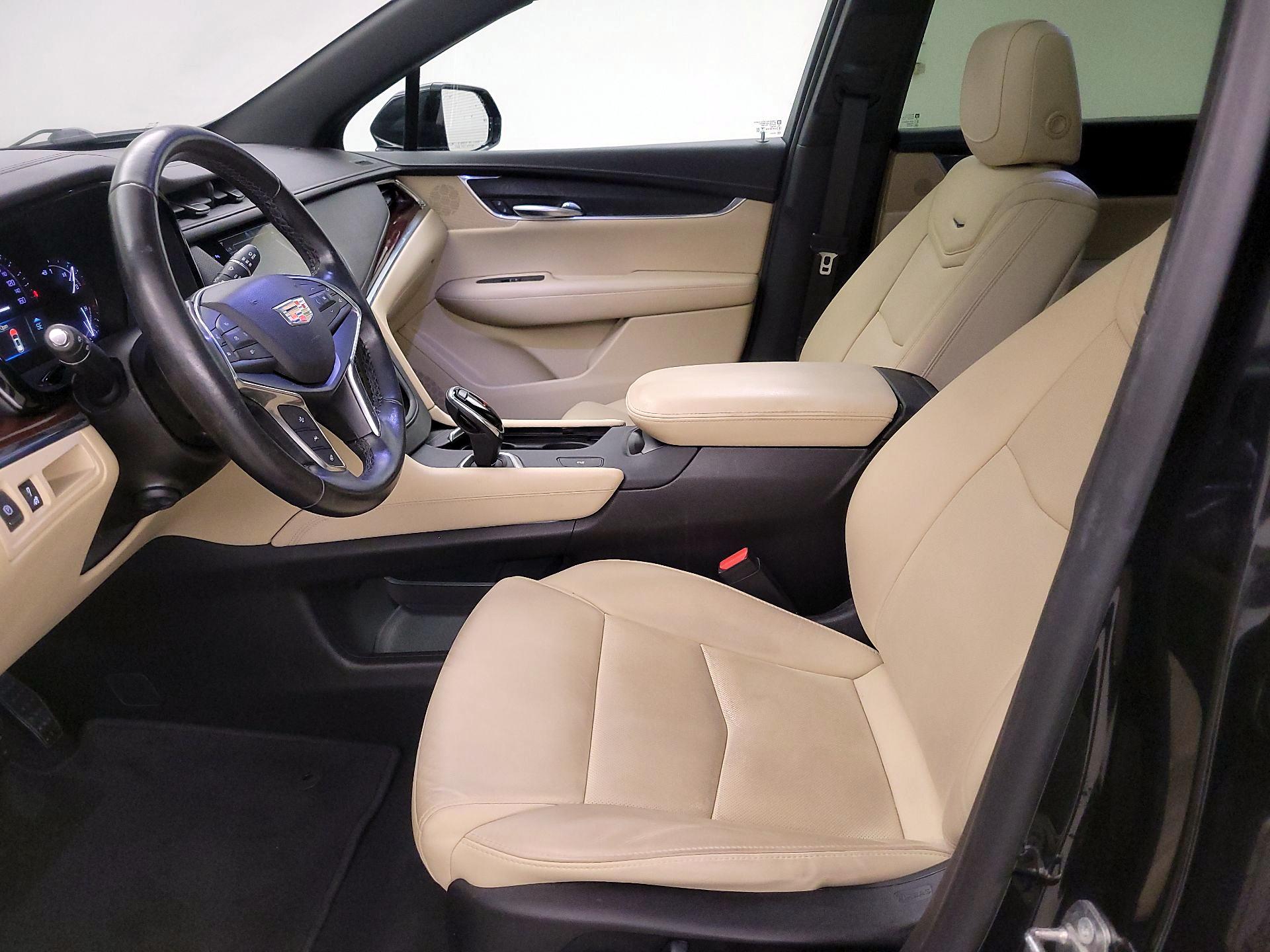 Thumbnail: 2019 Cadillac XT5 - 9