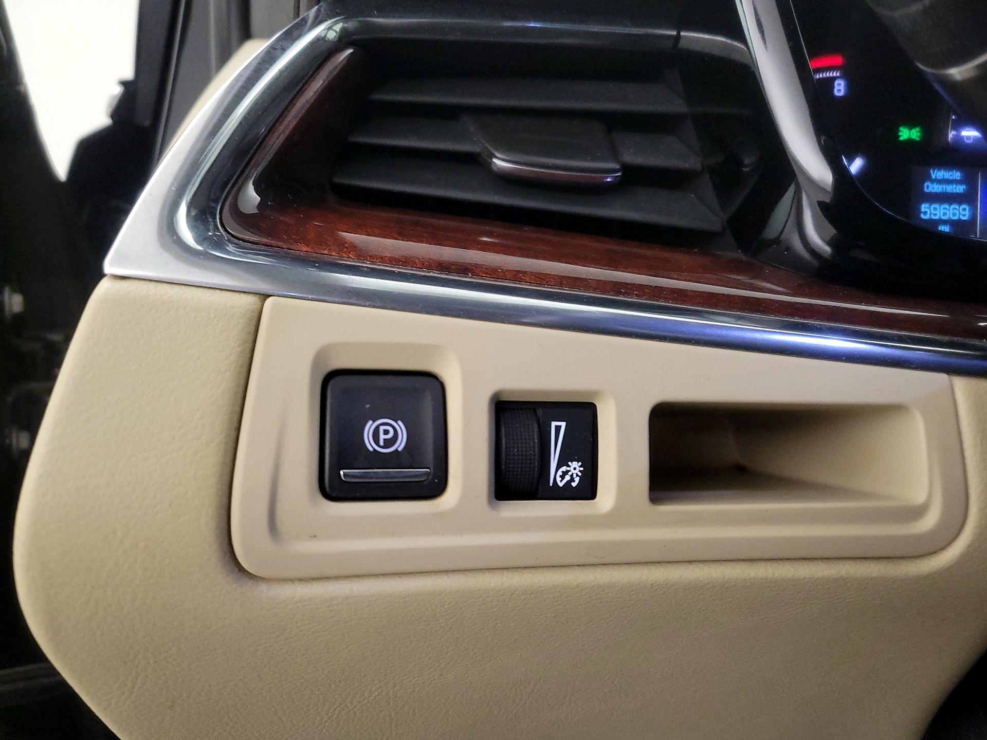 Thumbnail: 2019 Cadillac XT5 - 11