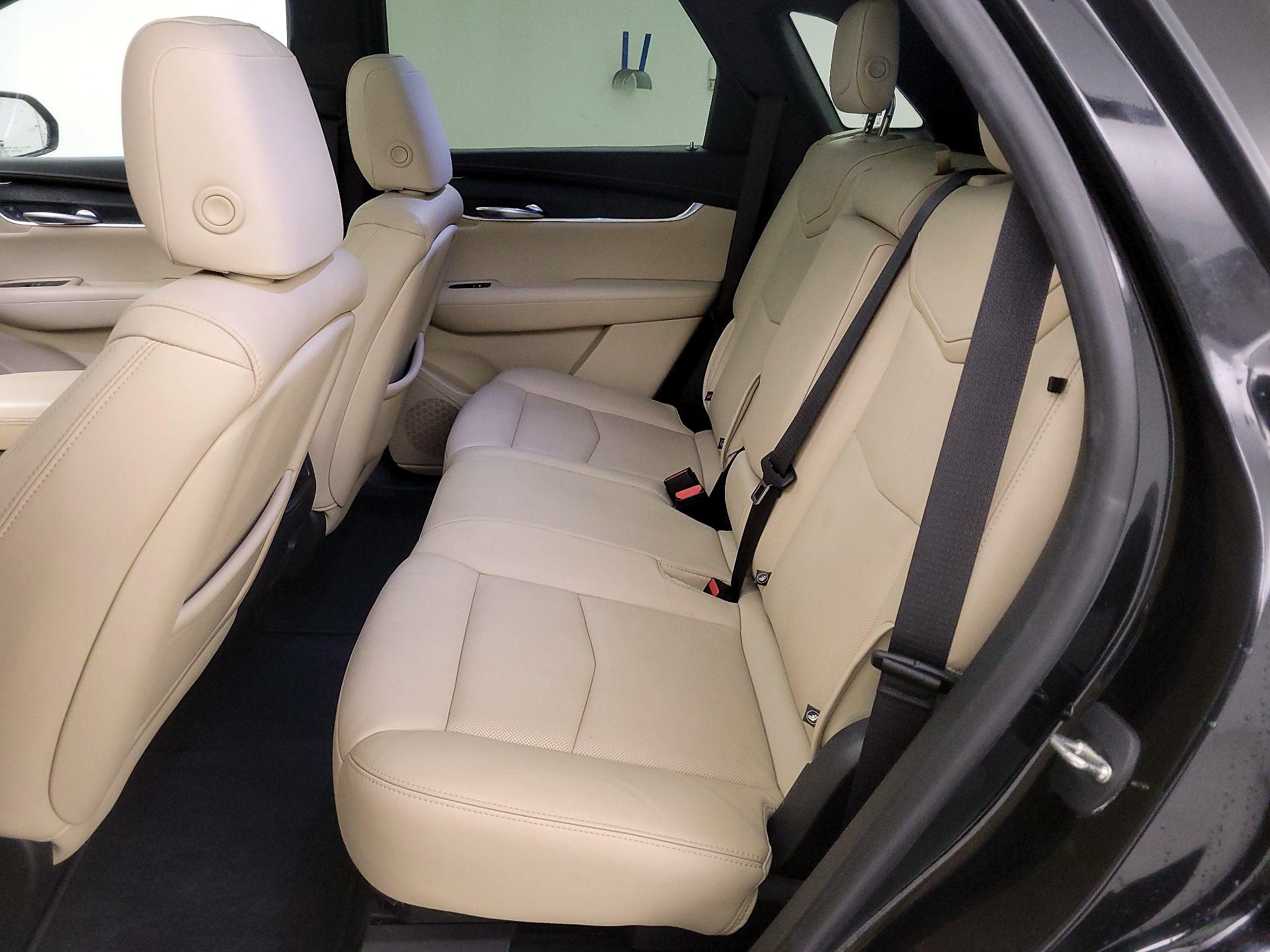 Thumbnail: 2019 Cadillac XT5 - 19