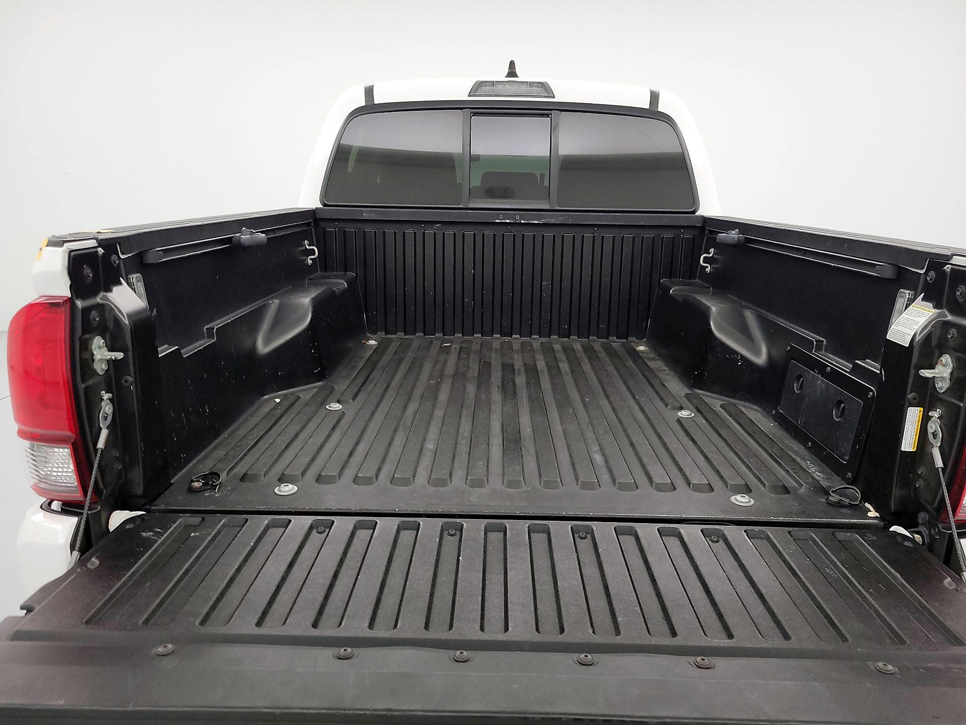 Thumbnail: 2021 Toyota Tacoma - 20