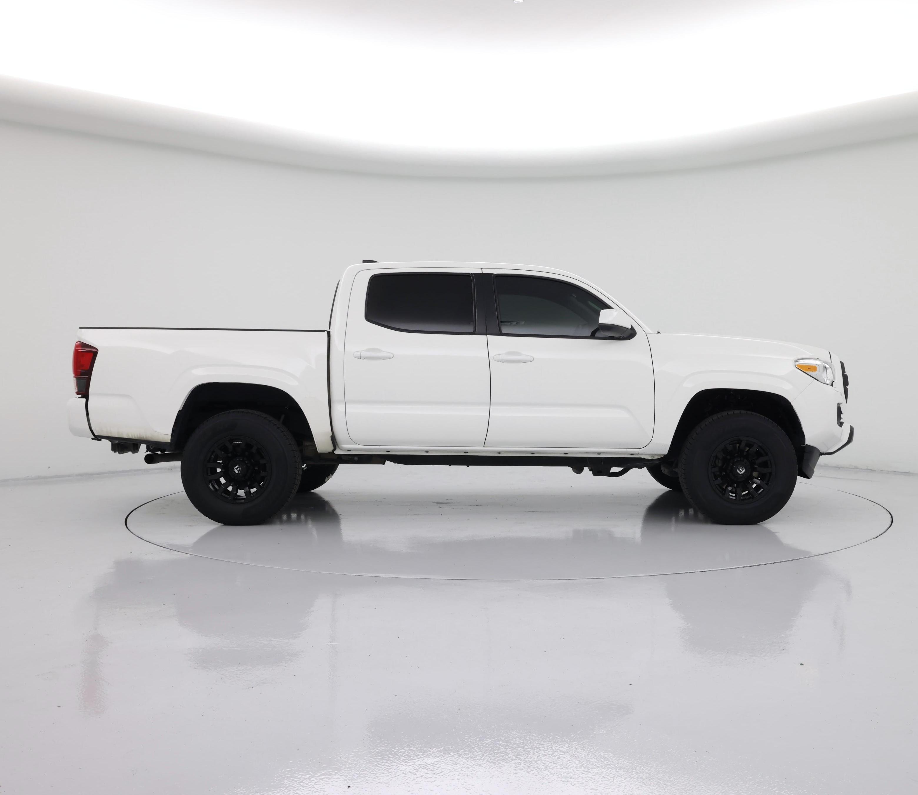 Thumbnail: 2021 Toyota Tacoma - 7