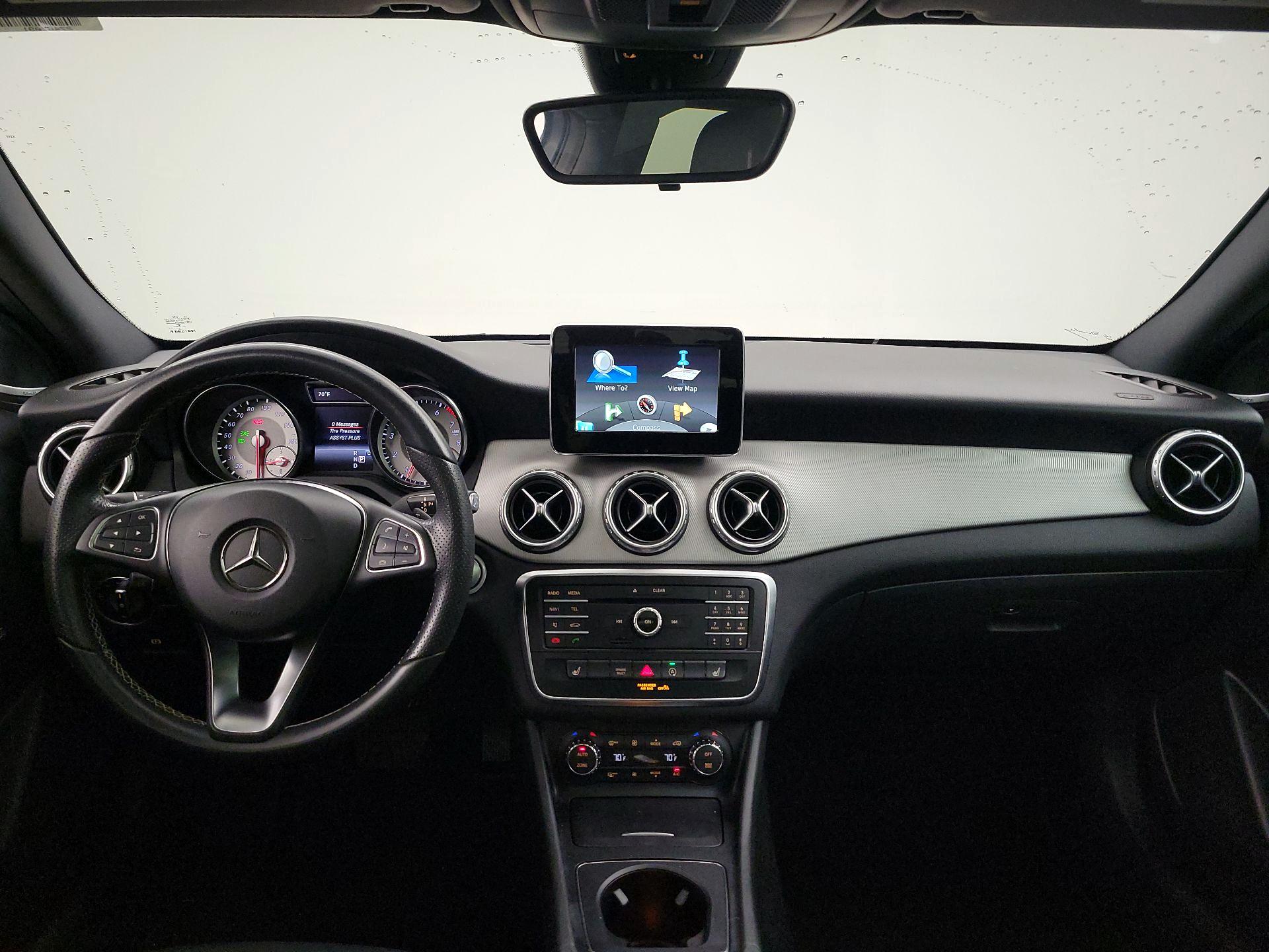 Thumbnail: 2017 Mercedes-Benz GLA - 8
