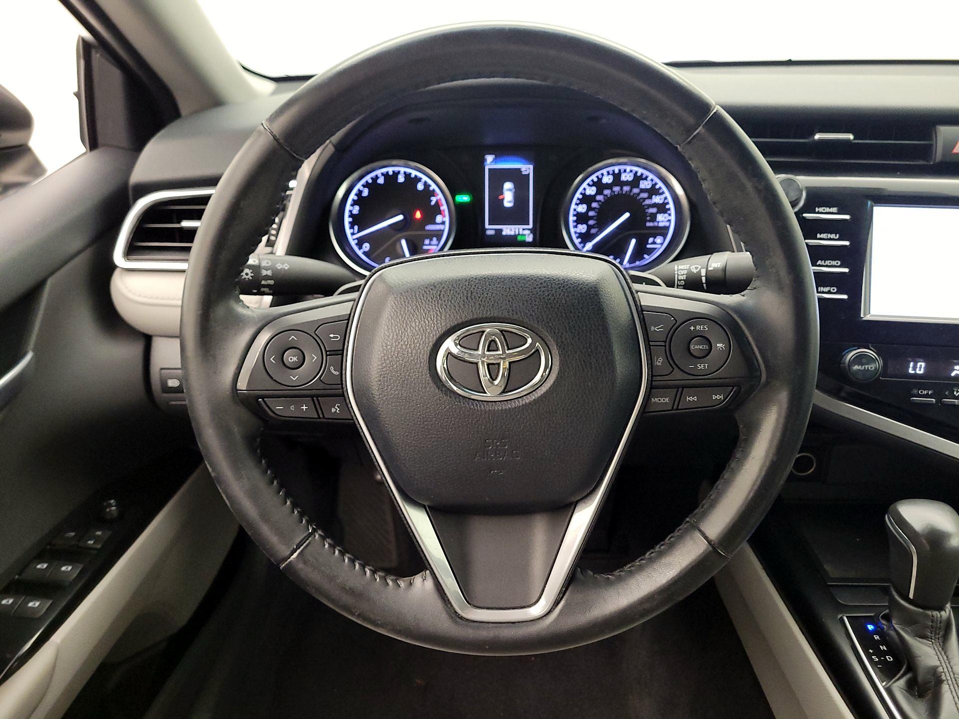 Thumbnail: 2018 Toyota Camry - 10