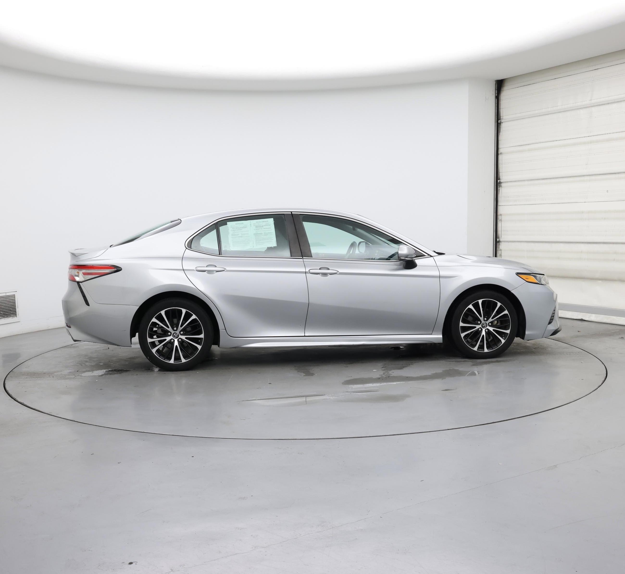 Thumbnail: 2018 Toyota Camry - 7