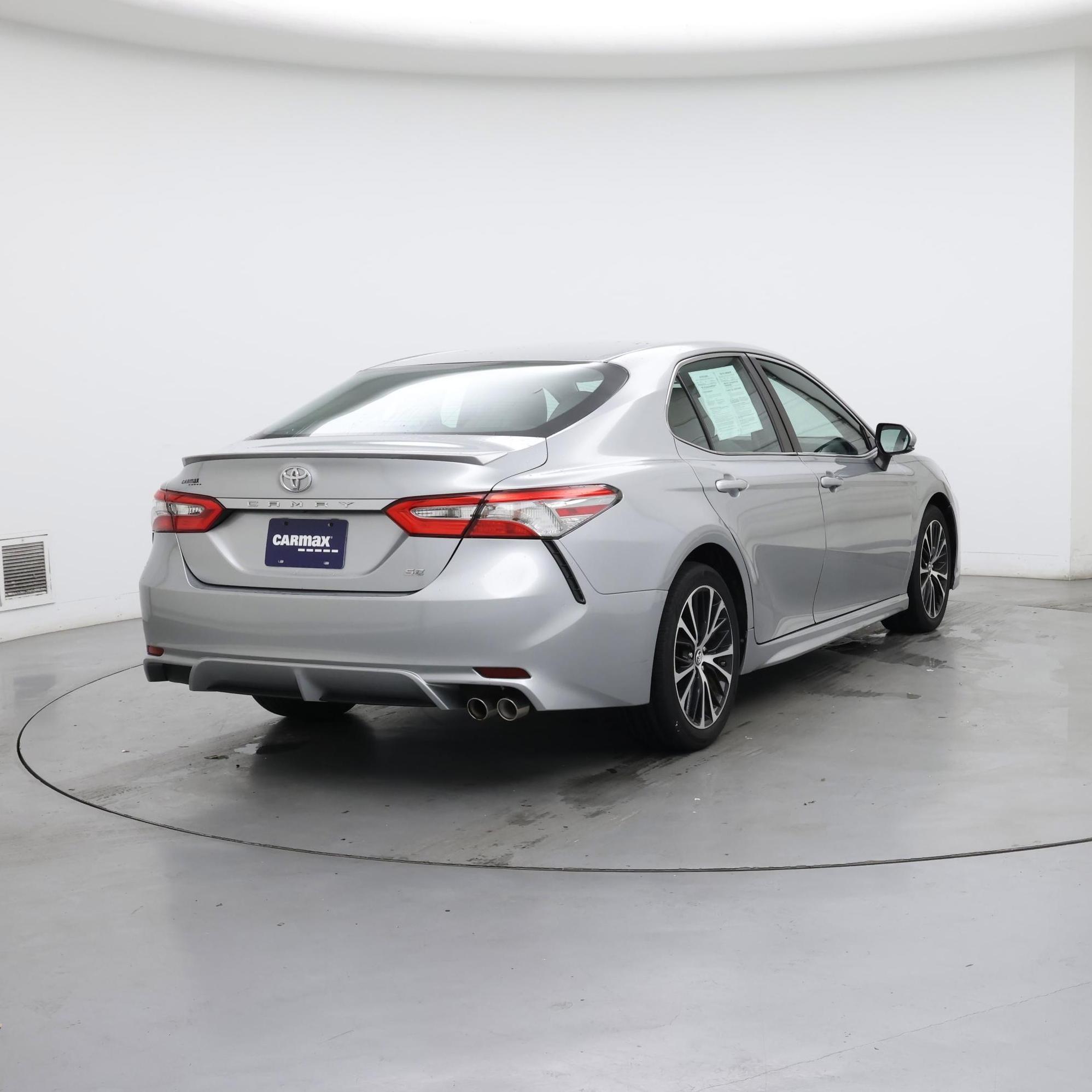Thumbnail: 2018 Toyota Camry - 8
