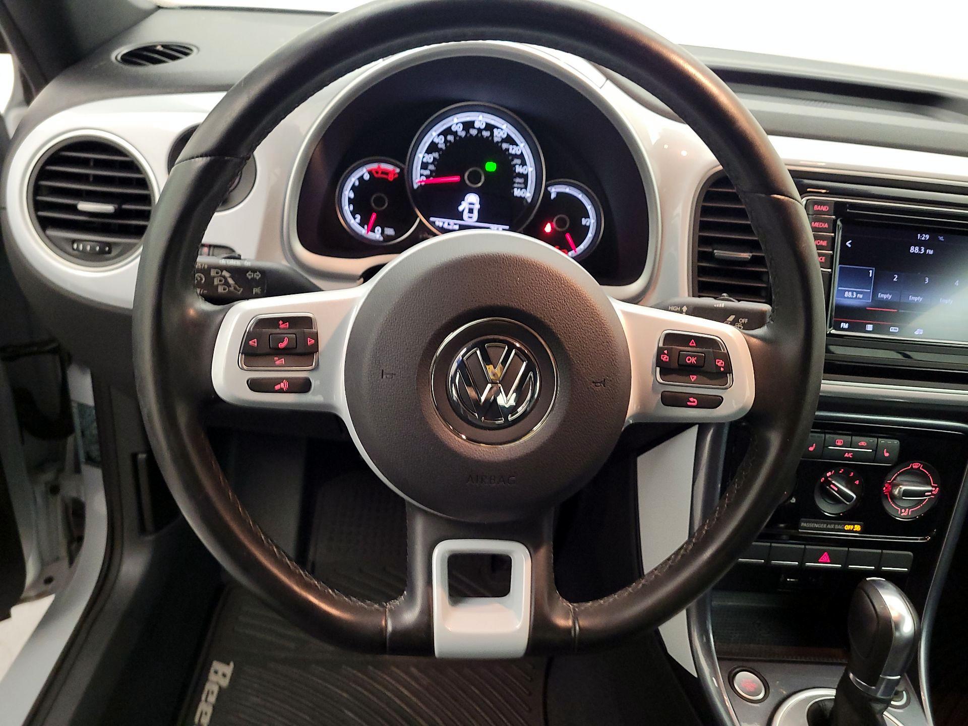 Thumbnail: 2017 Volkswagen Beetle - 10