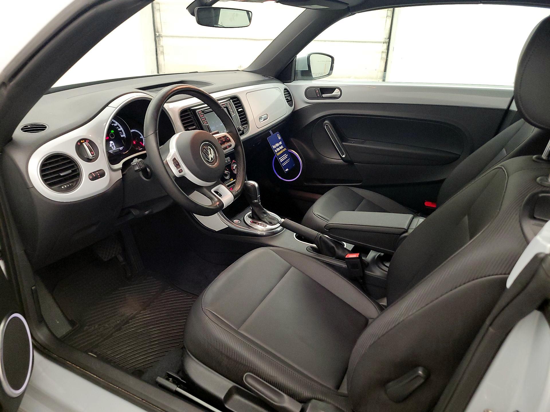 Thumbnail: 2017 Volkswagen Beetle - 11