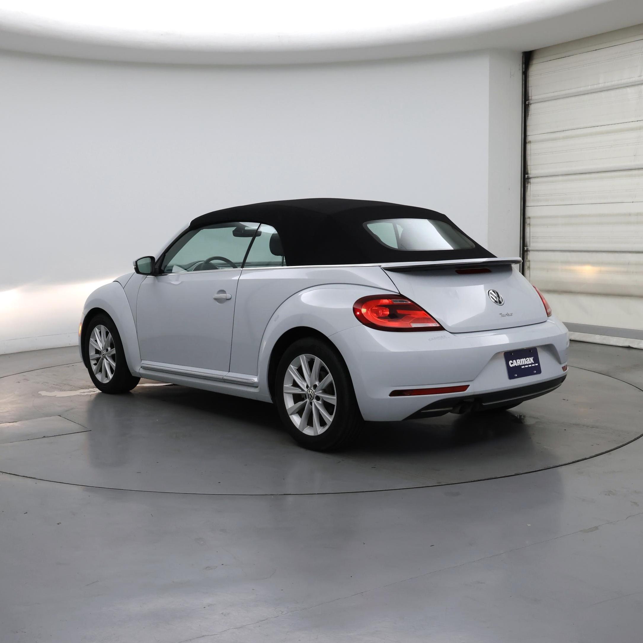 Thumbnail: 2017 Volkswagen Beetle - 2