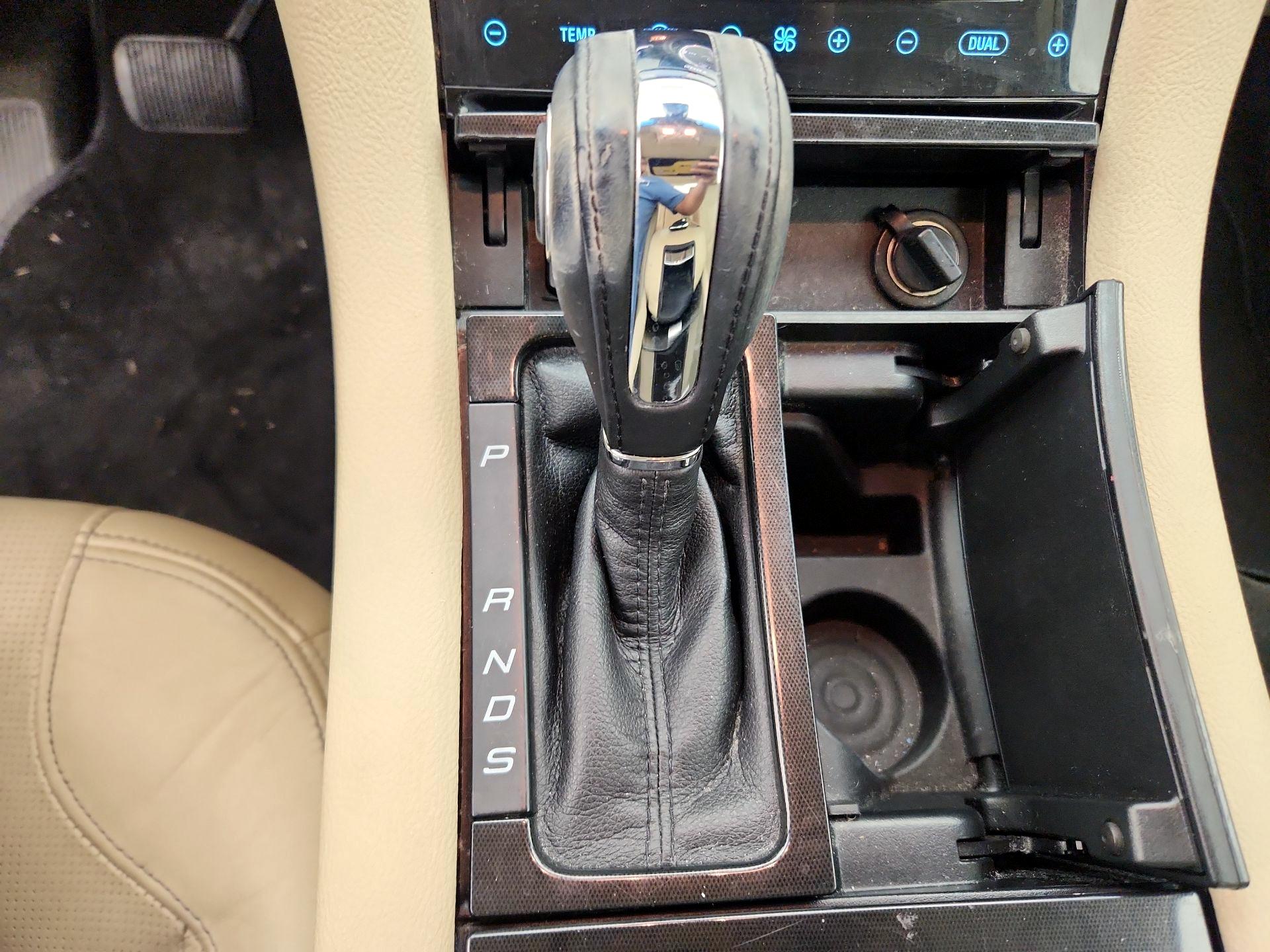 Thumbnail: 2017 Ford Taurus - 17