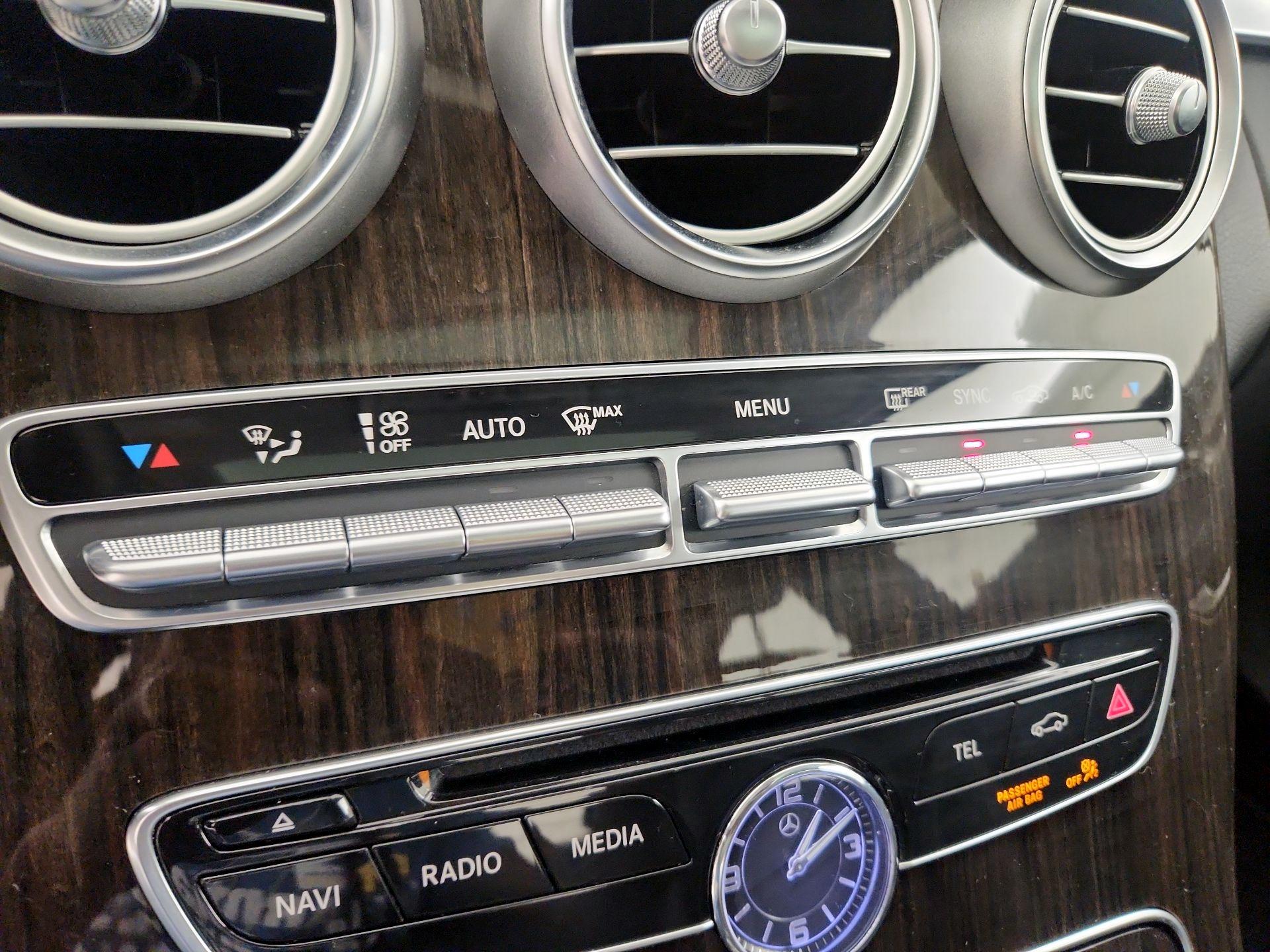 Thumbnail: 2015 Mercedes-Benz C-Class - 17
