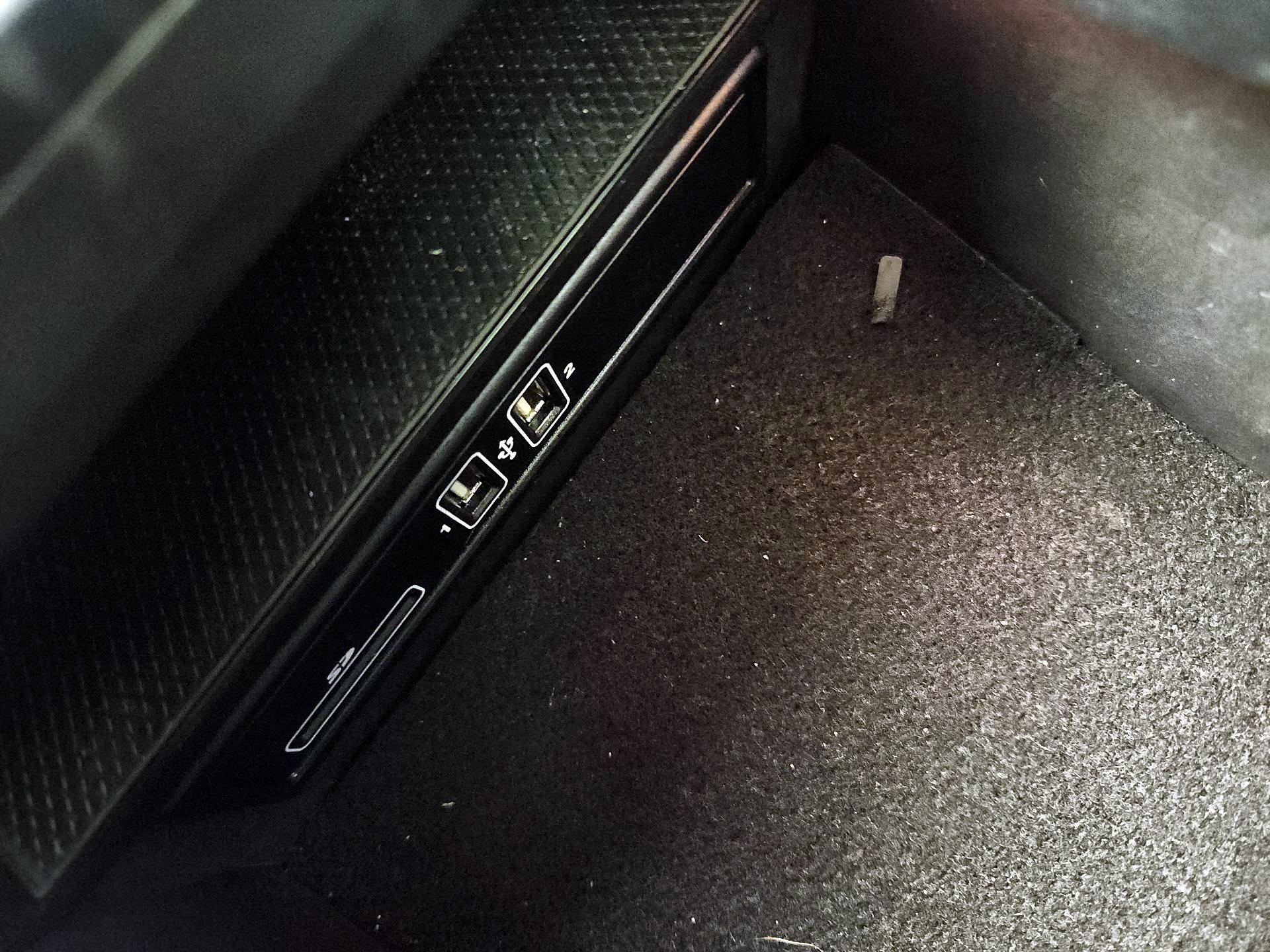 Thumbnail: 2015 Mercedes-Benz C-Class - 19