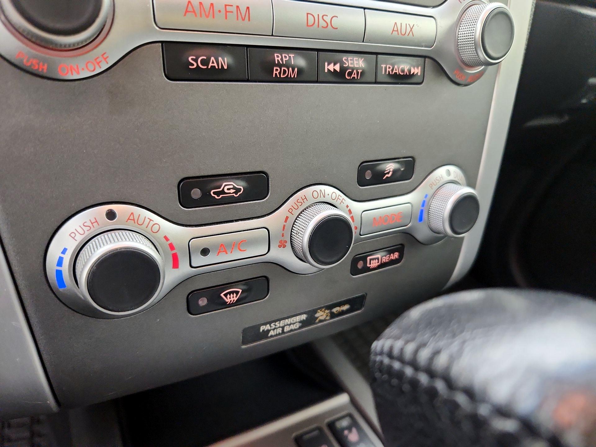 Thumbnail: 2014 Nissan Murano - 16
