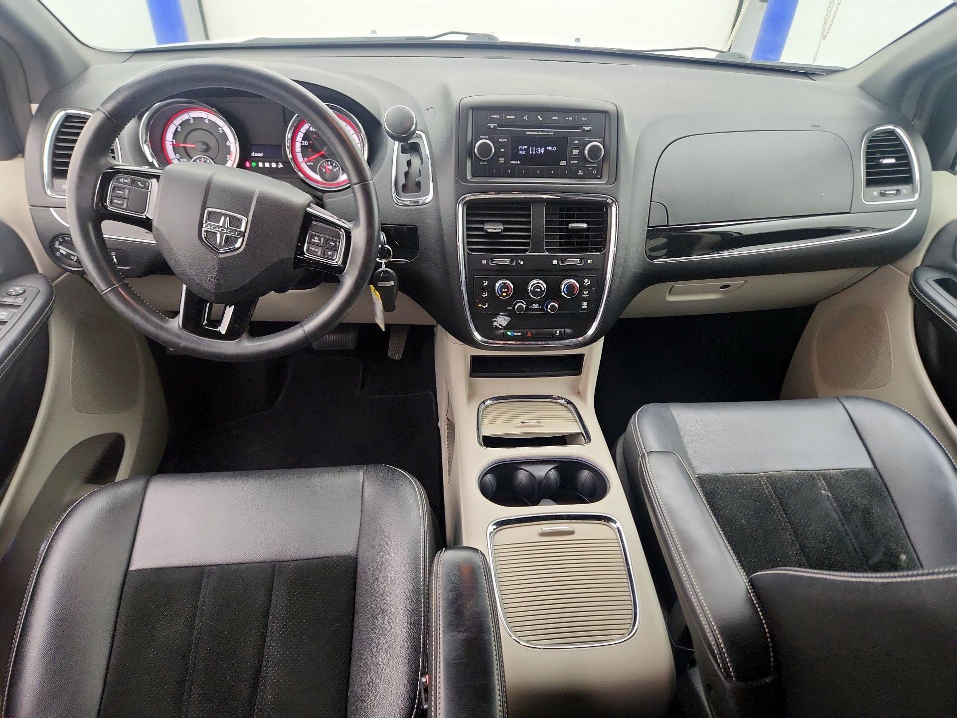 Thumbnail: 2017 Dodge Grand Caravan - 9