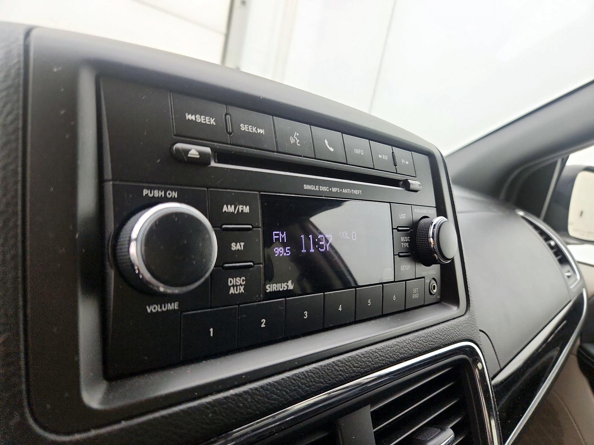 Thumbnail: 2017 Dodge Grand Caravan - 14