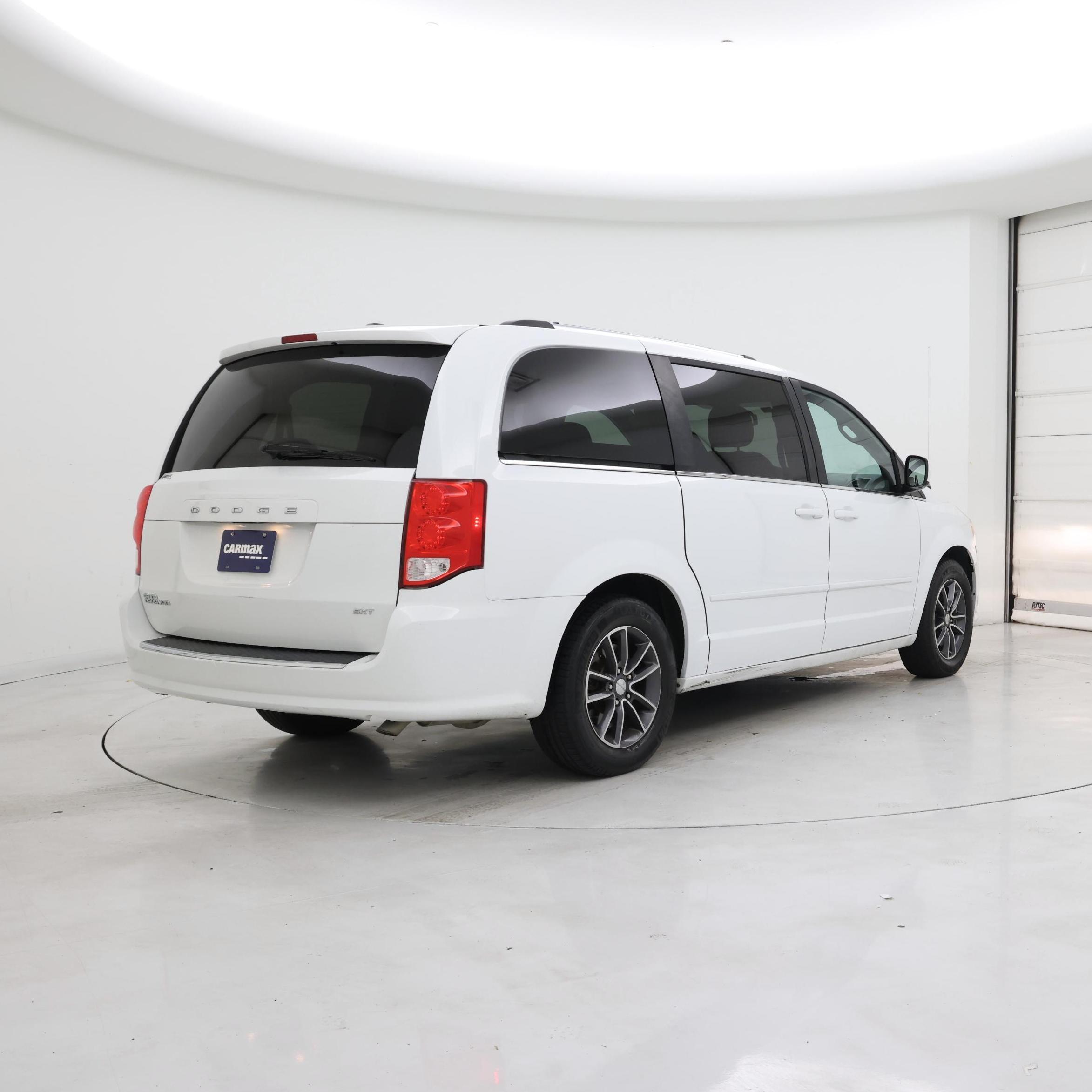 Thumbnail: 2017 Dodge Grand Caravan - 8