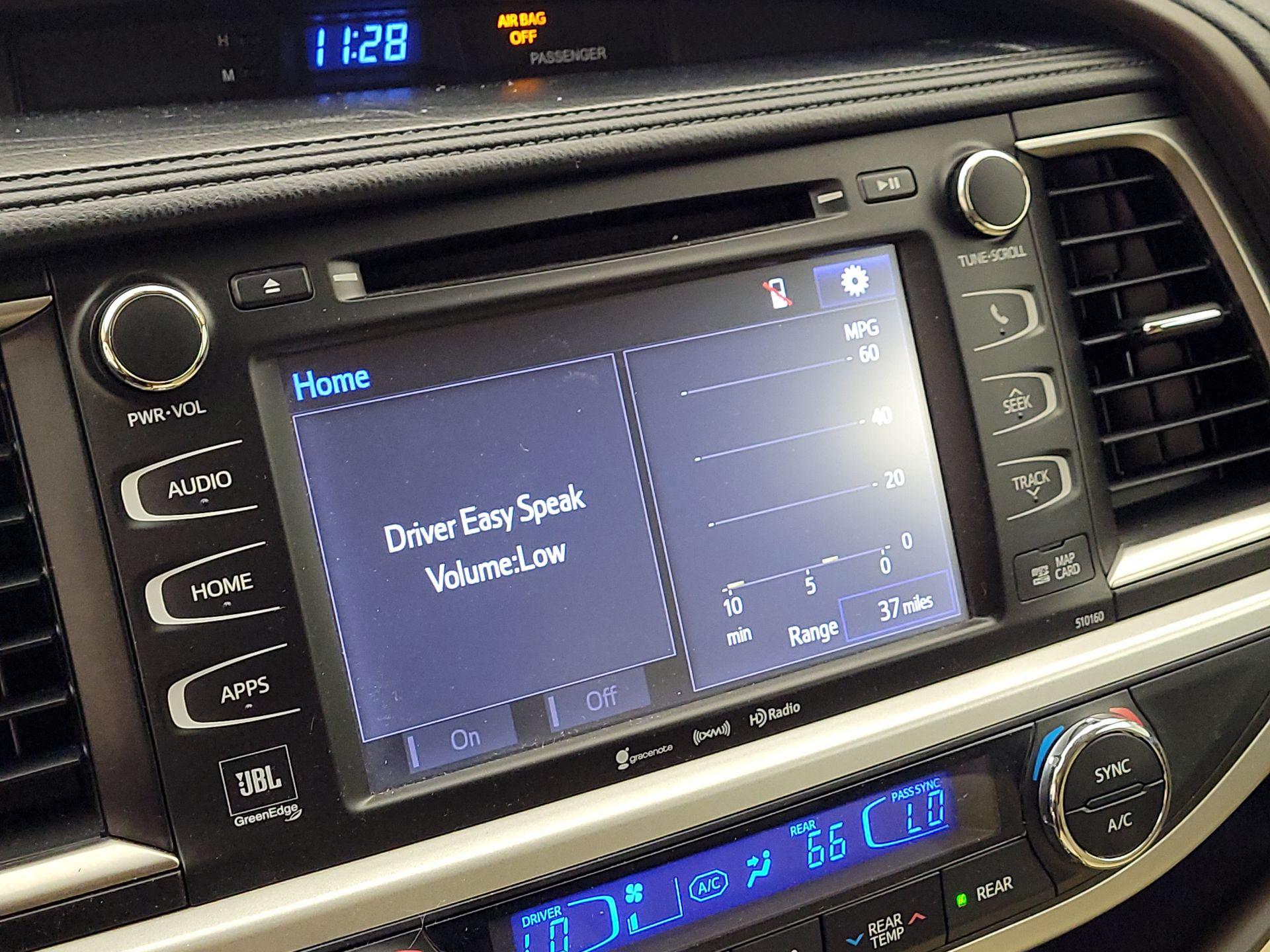 Thumbnail: 2016 Toyota Highlander - 15