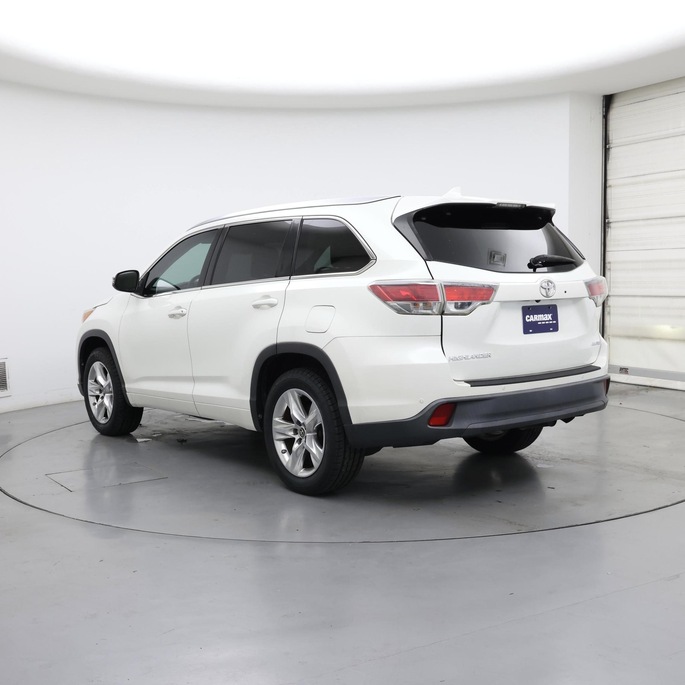 Thumbnail: 2016 Toyota Highlander - 2