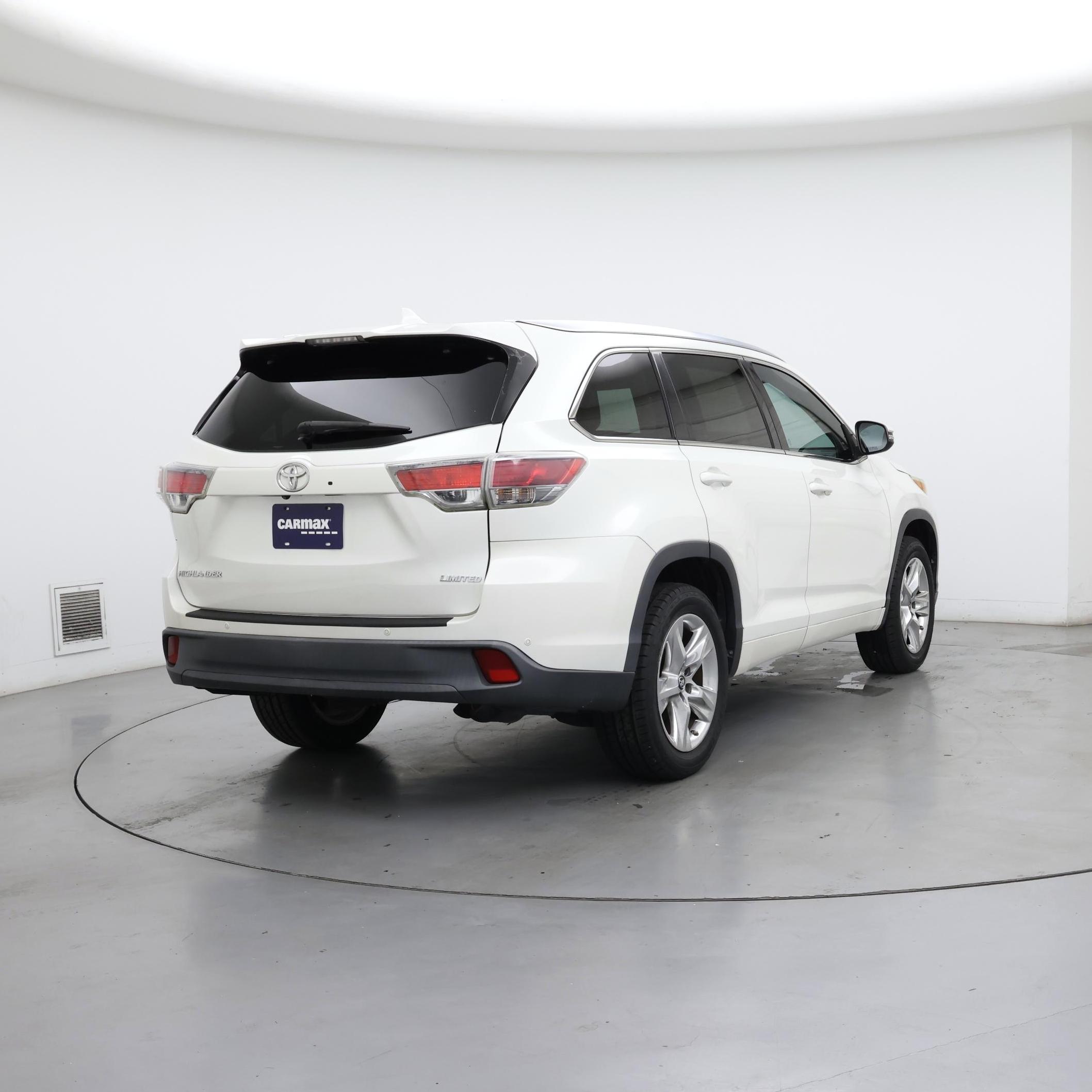 Thumbnail: 2016 Toyota Highlander - 8