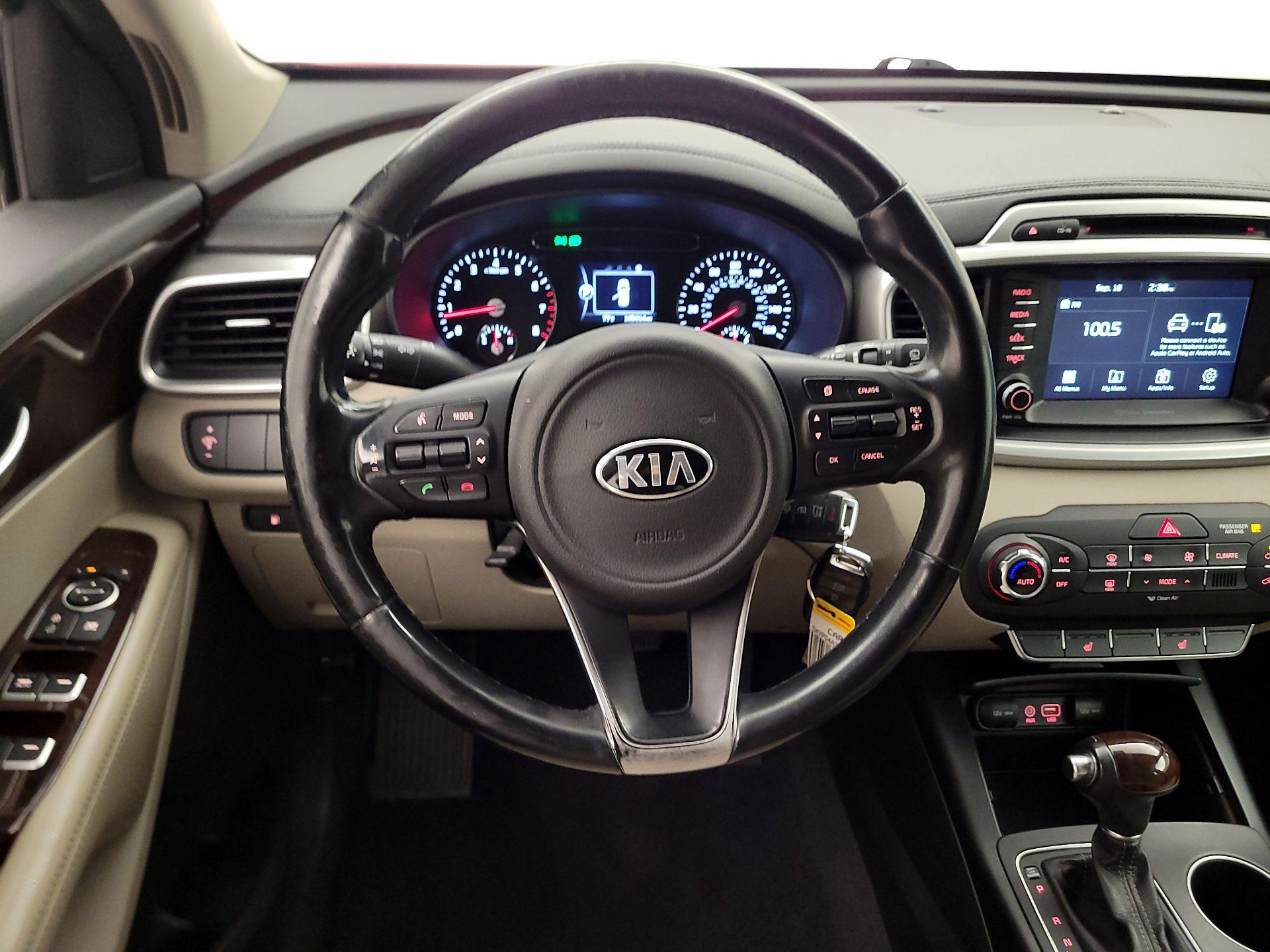 Thumbnail: 2017 Kia Sorento - 10