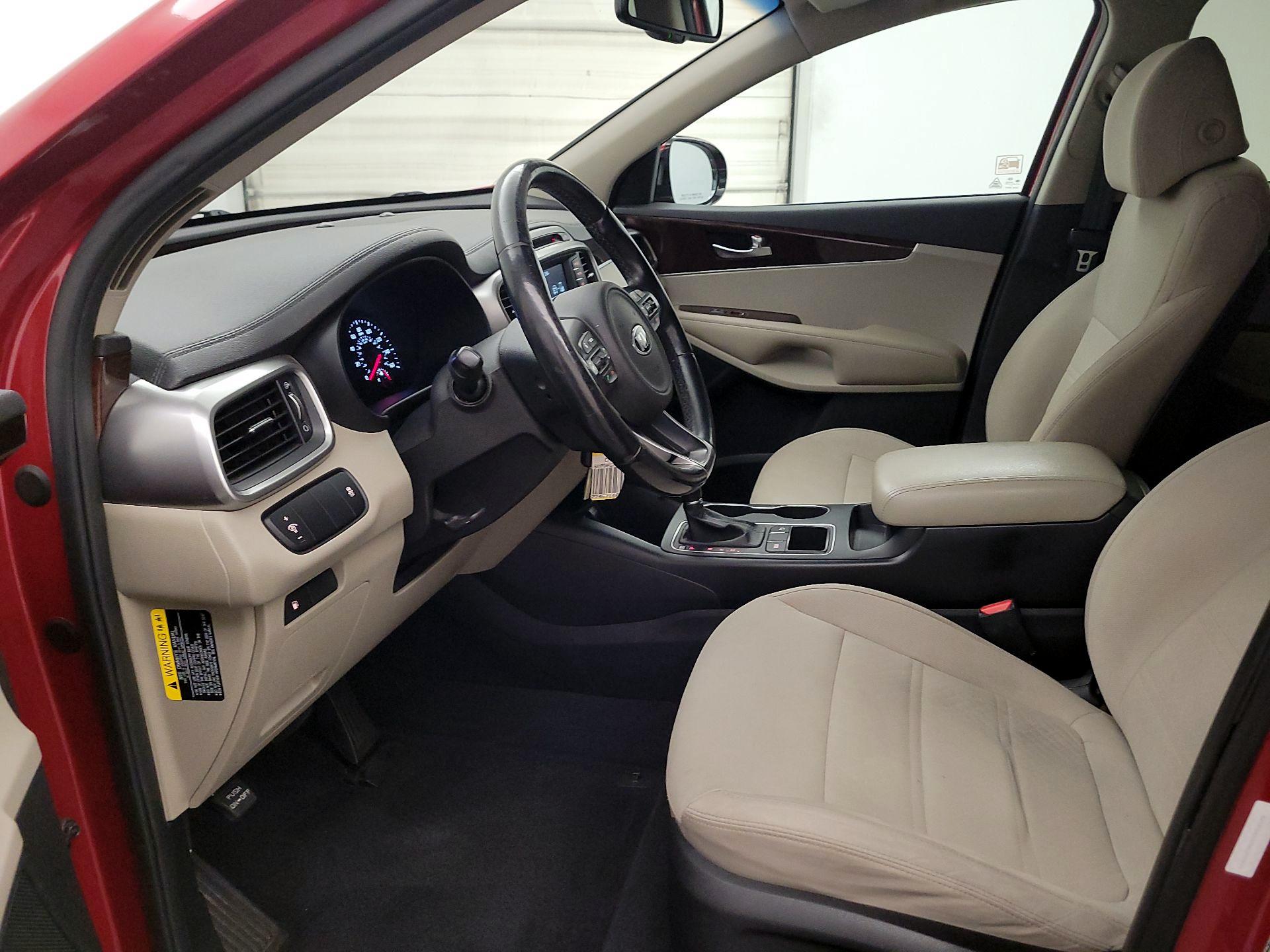 Thumbnail: 2017 Kia Sorento - 11