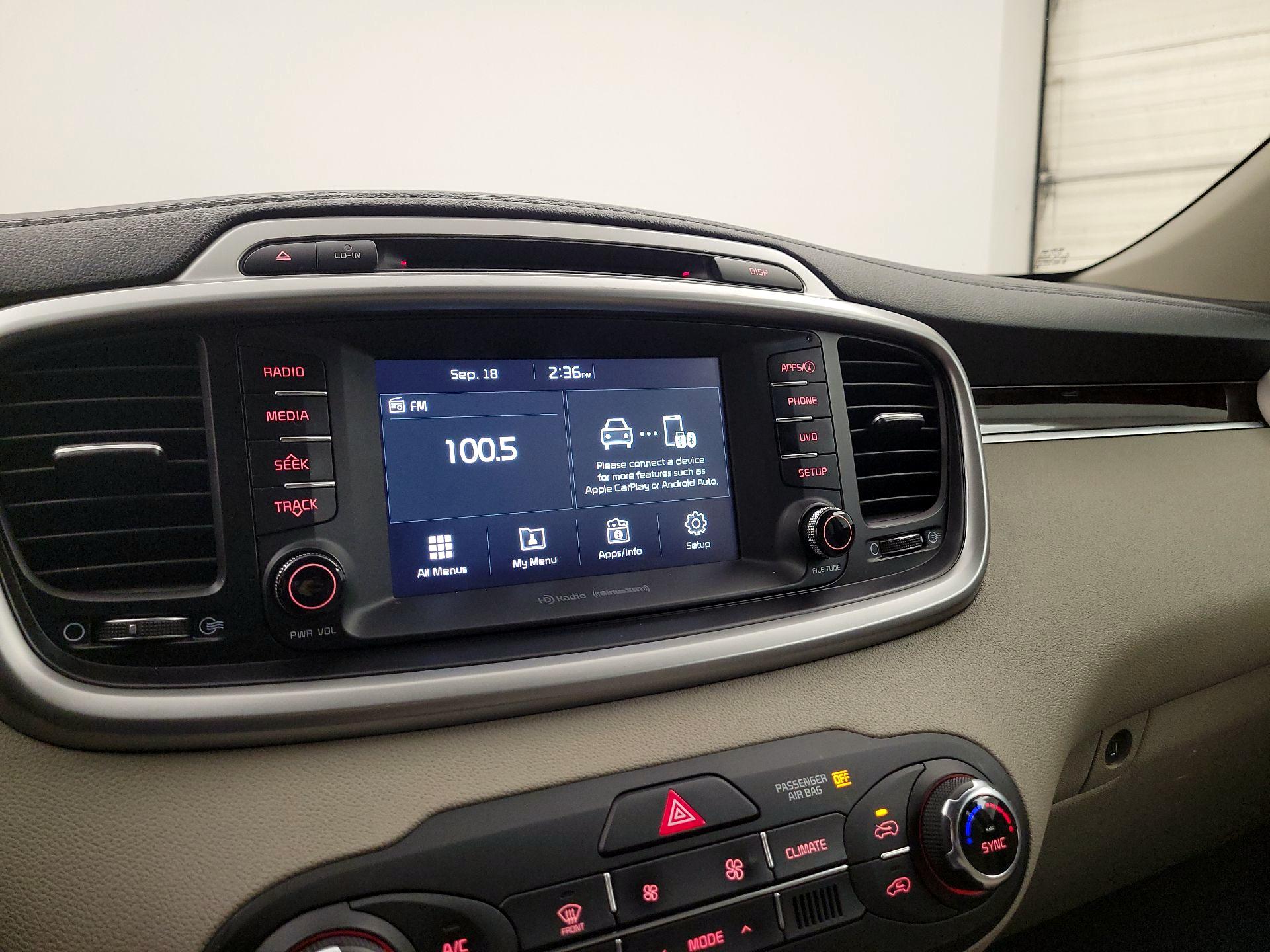Thumbnail: 2017 Kia Sorento - 13