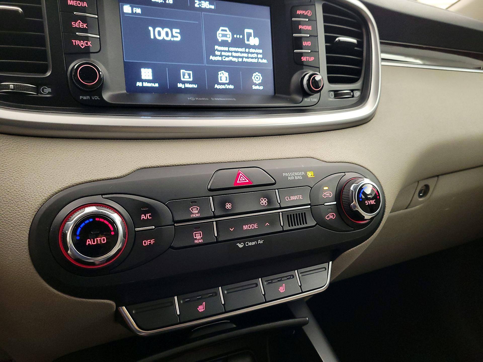 Thumbnail: 2017 Kia Sorento - 14