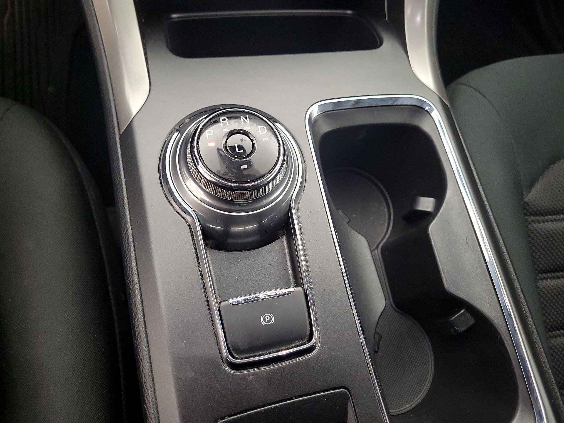 Thumbnail: 2019 Ford Fusion - 17