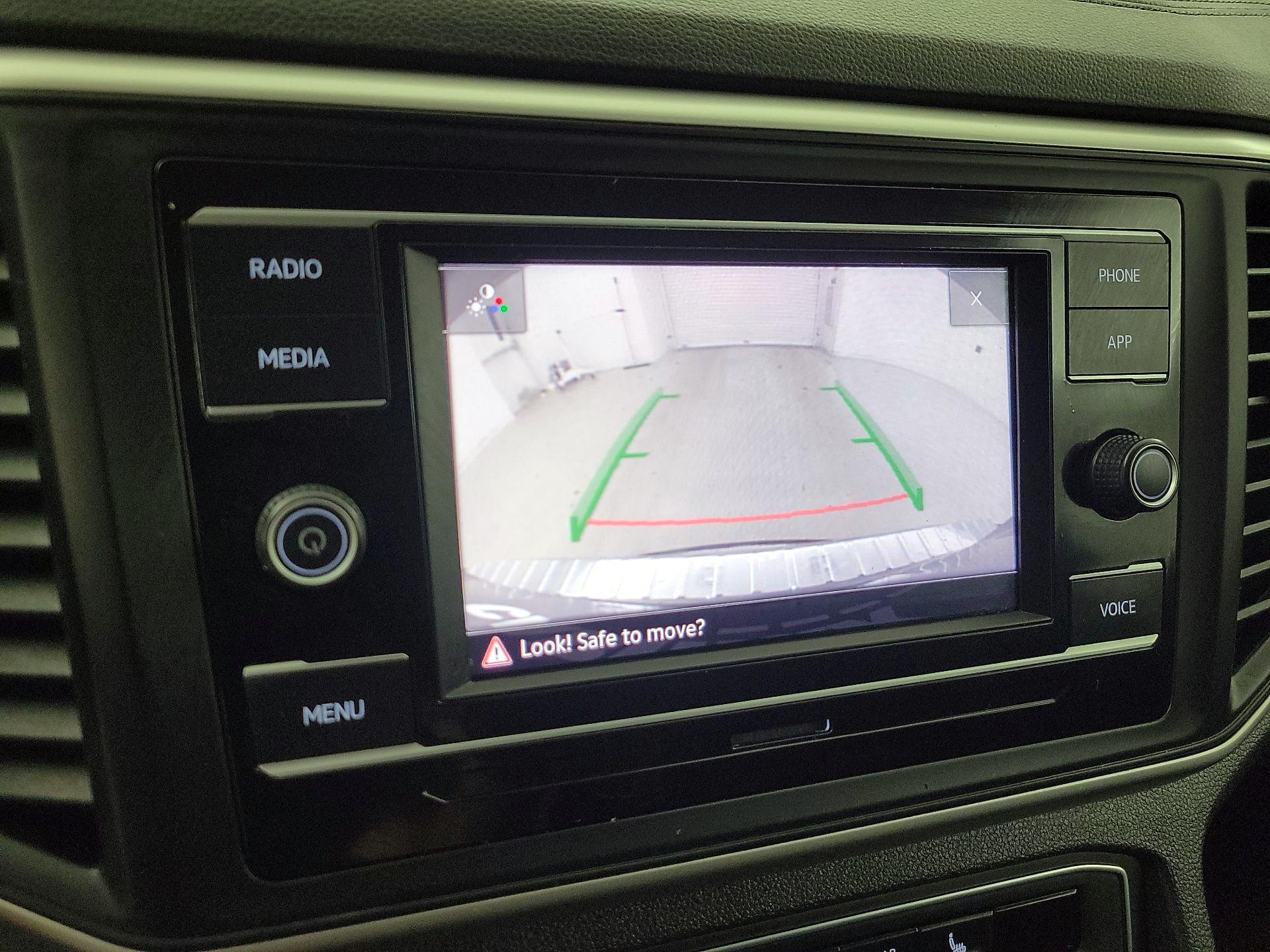 Thumbnail: 2022 Volkswagen Atlas - 14