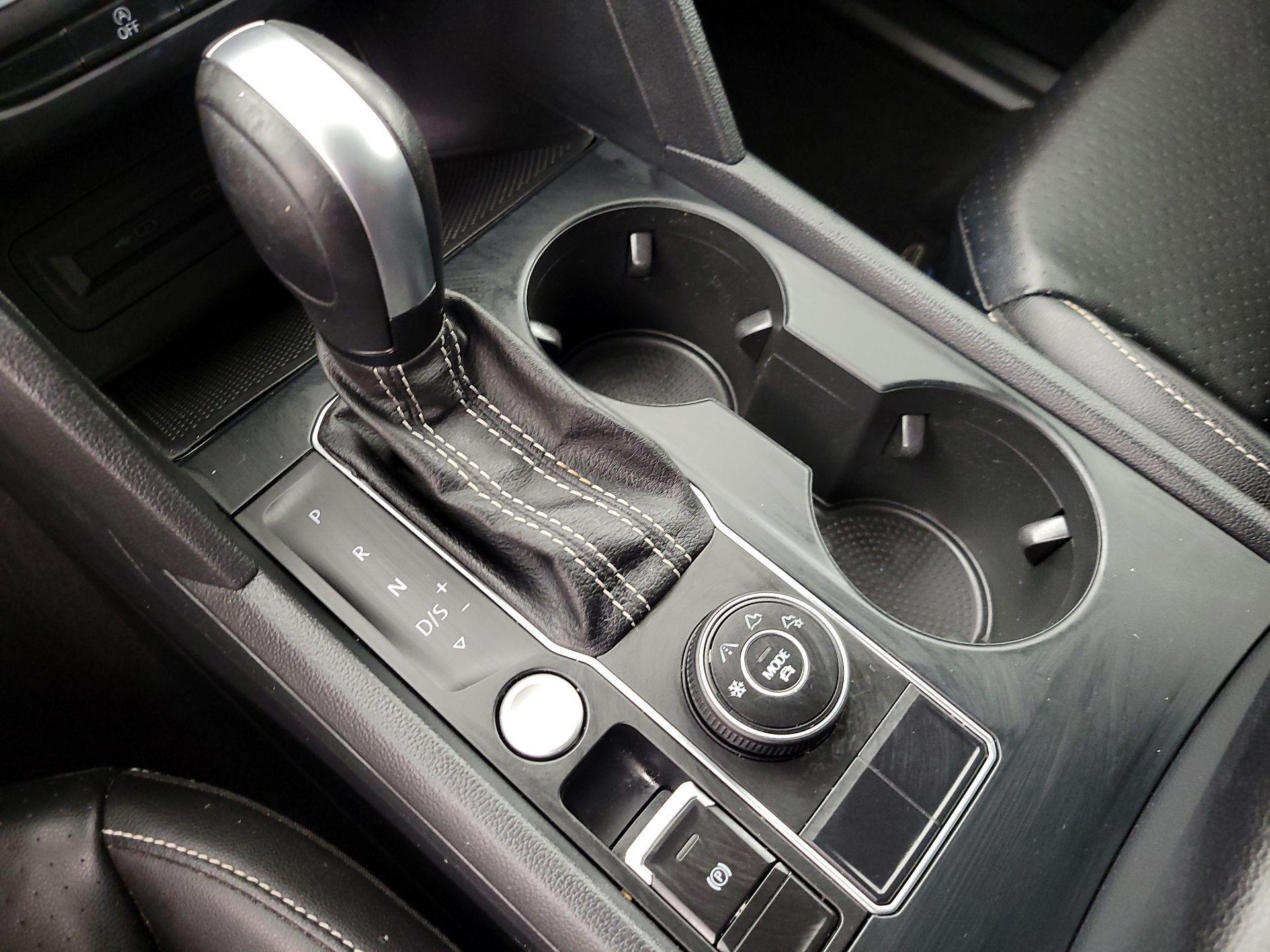 Thumbnail: 2022 Volkswagen Atlas - 17